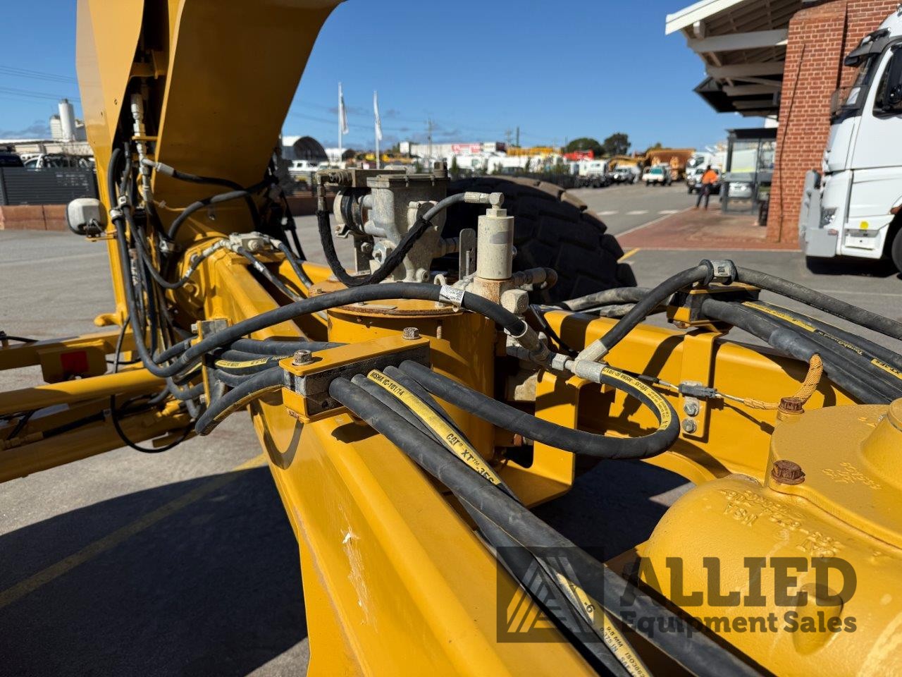 2020 CATERPILLAR 16 NG MOTOR GRADER