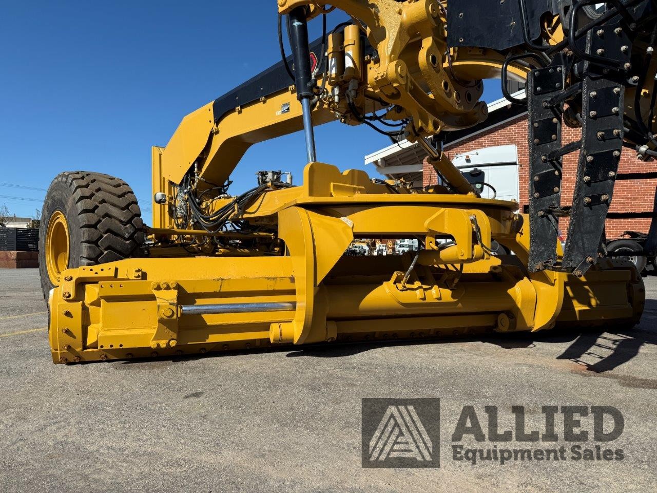 2020 CATERPILLAR 16 NG MOTOR GRADER