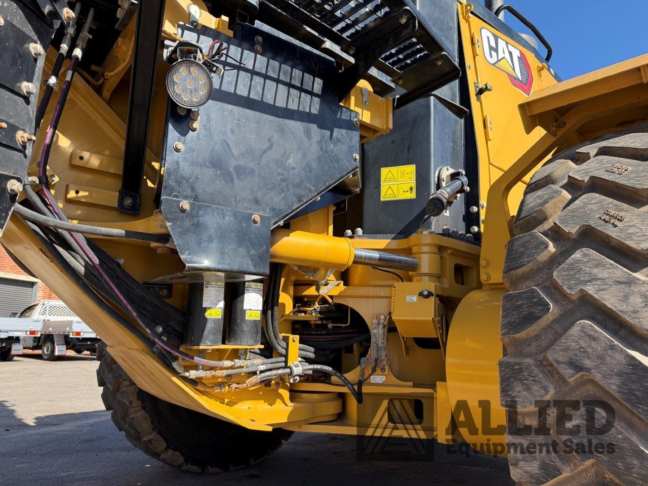2020 CATERPILLAR 16 NG MOTOR GRADER