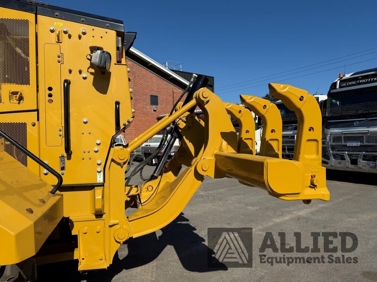 2020 CATERPILLAR 16 NG MOTOR GRADER