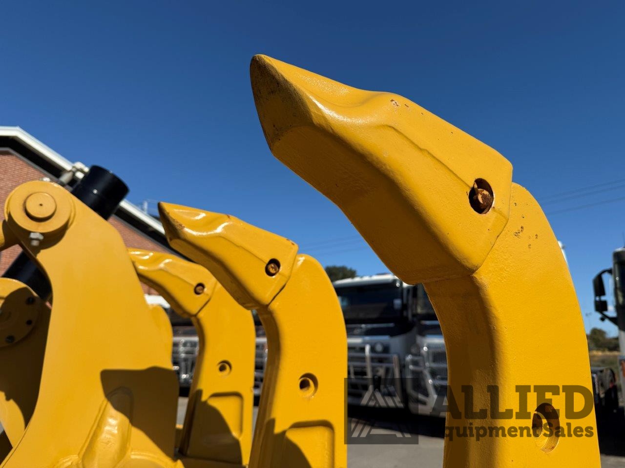 2020 CATERPILLAR 16 NG MOTOR GRADER