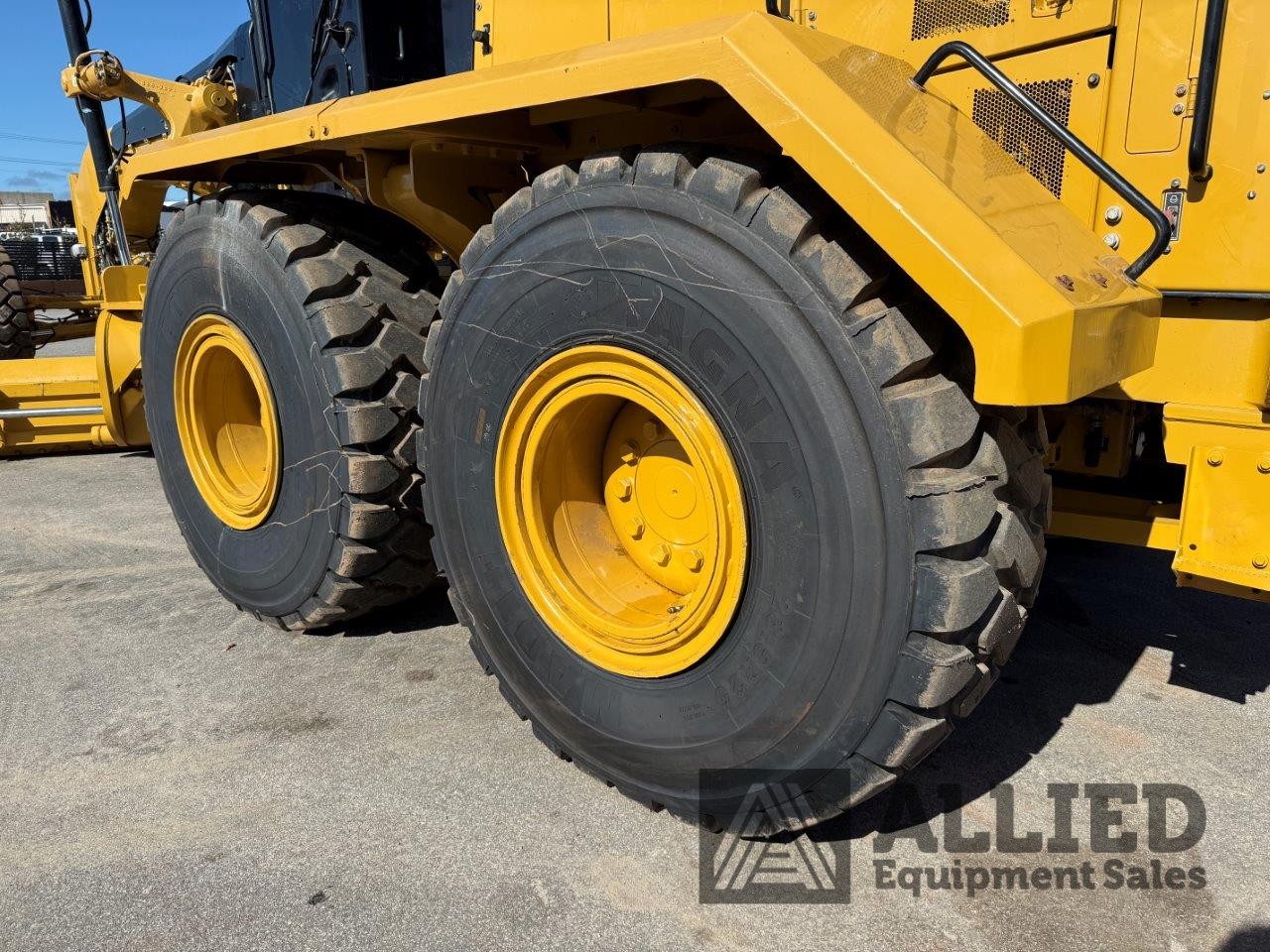 2020 CATERPILLAR 16 NG MOTOR GRADER