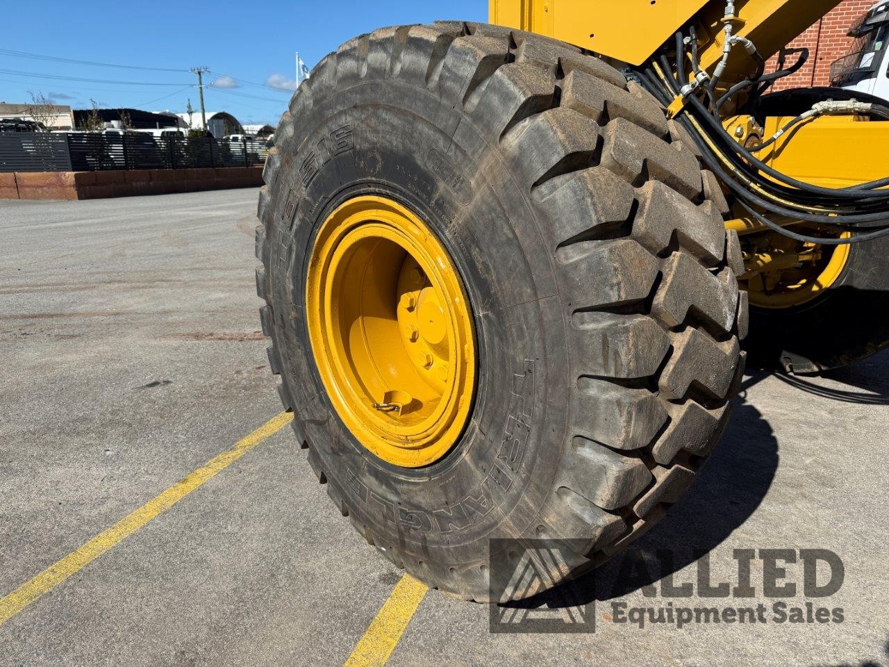 2020 CATERPILLAR 16 NG MOTOR GRADER