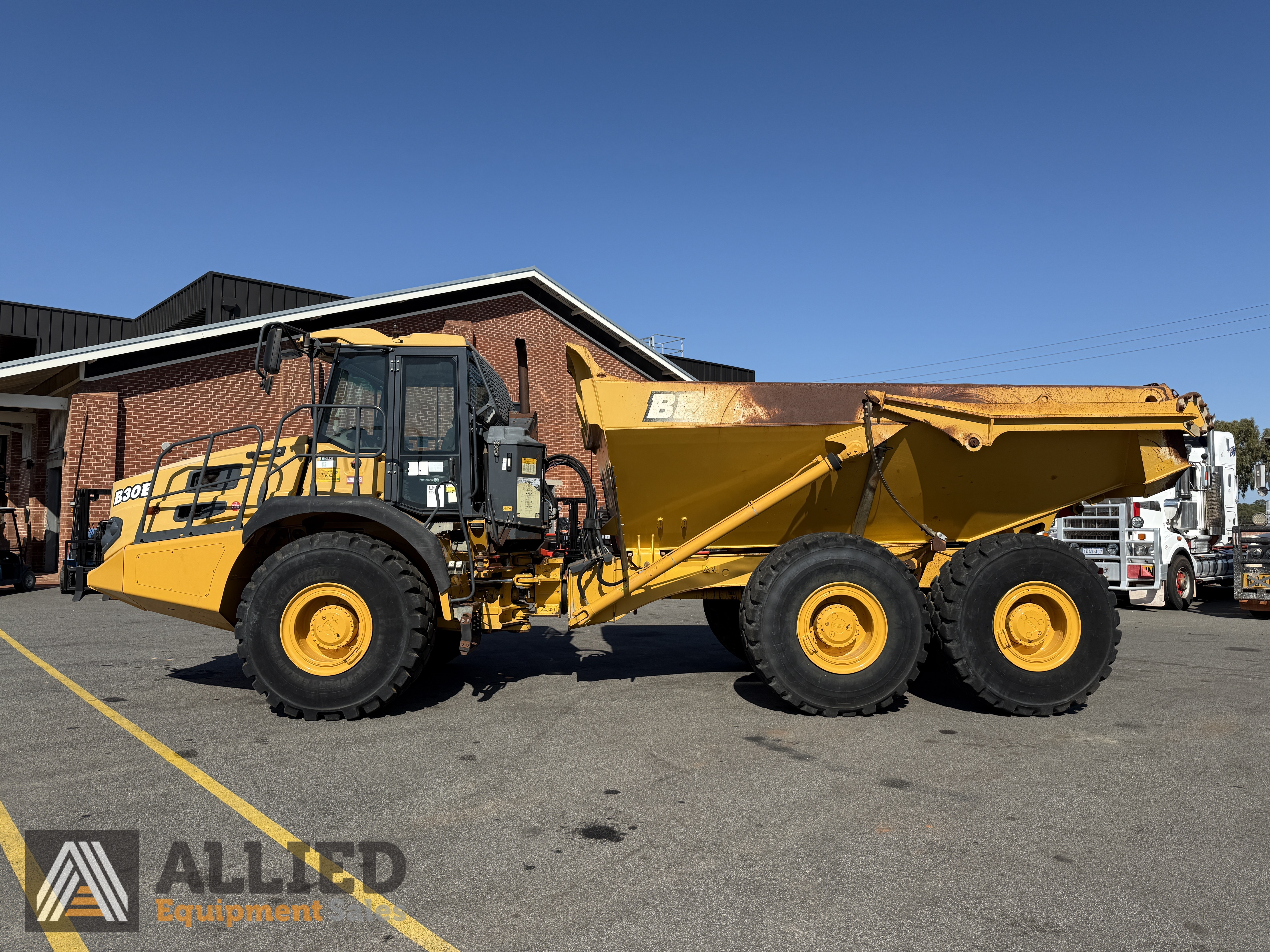 2015 BELL B30E ARTICULATED DUMP TRUCK