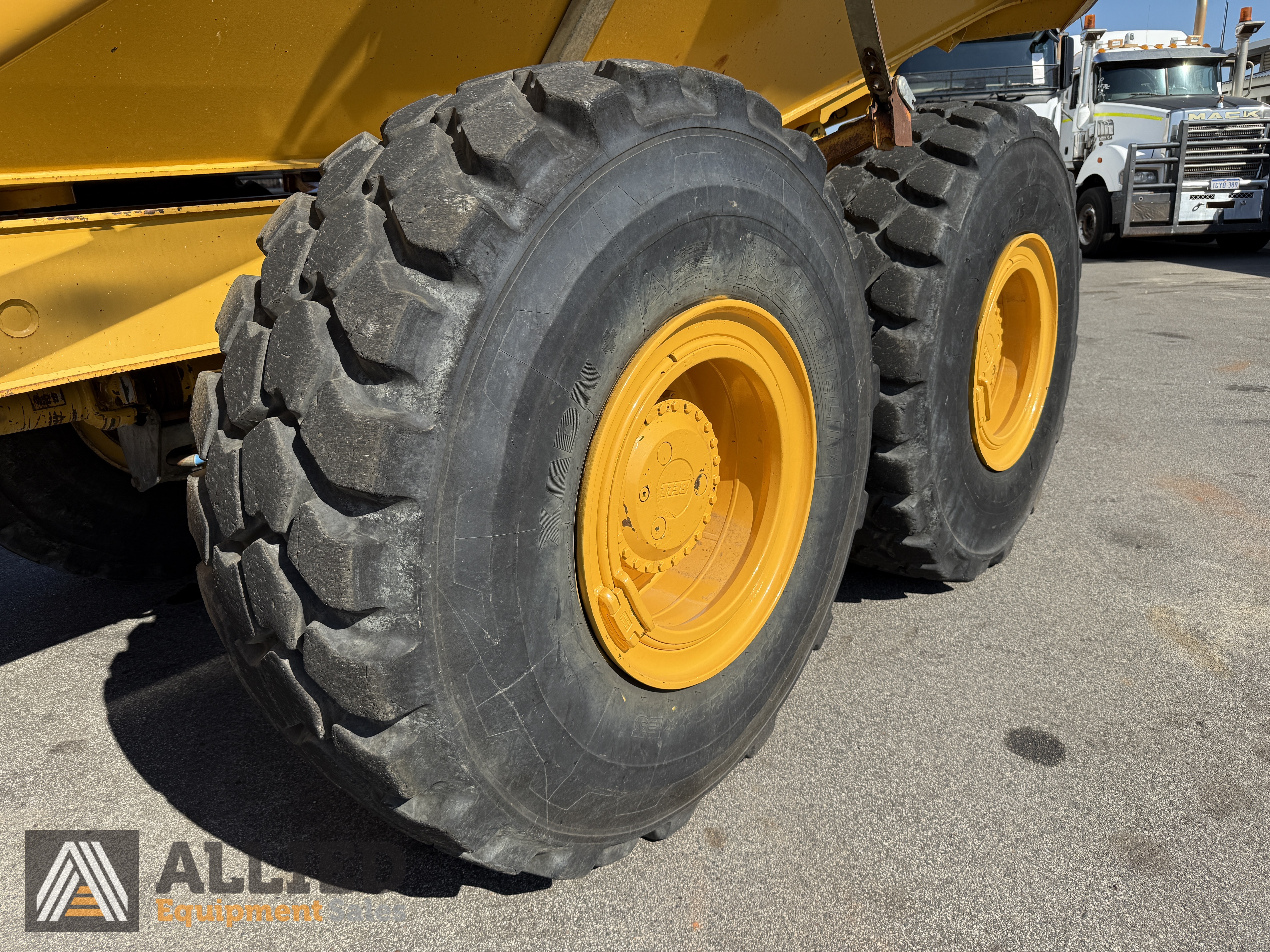 2015 BELL B30E ARTICULATED DUMP TRUCK