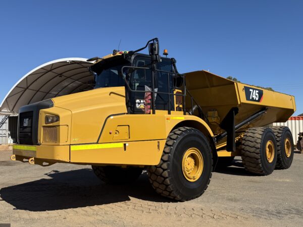 2018 CATERPILLAR 745 ARTICULATED DUMP TRUCK