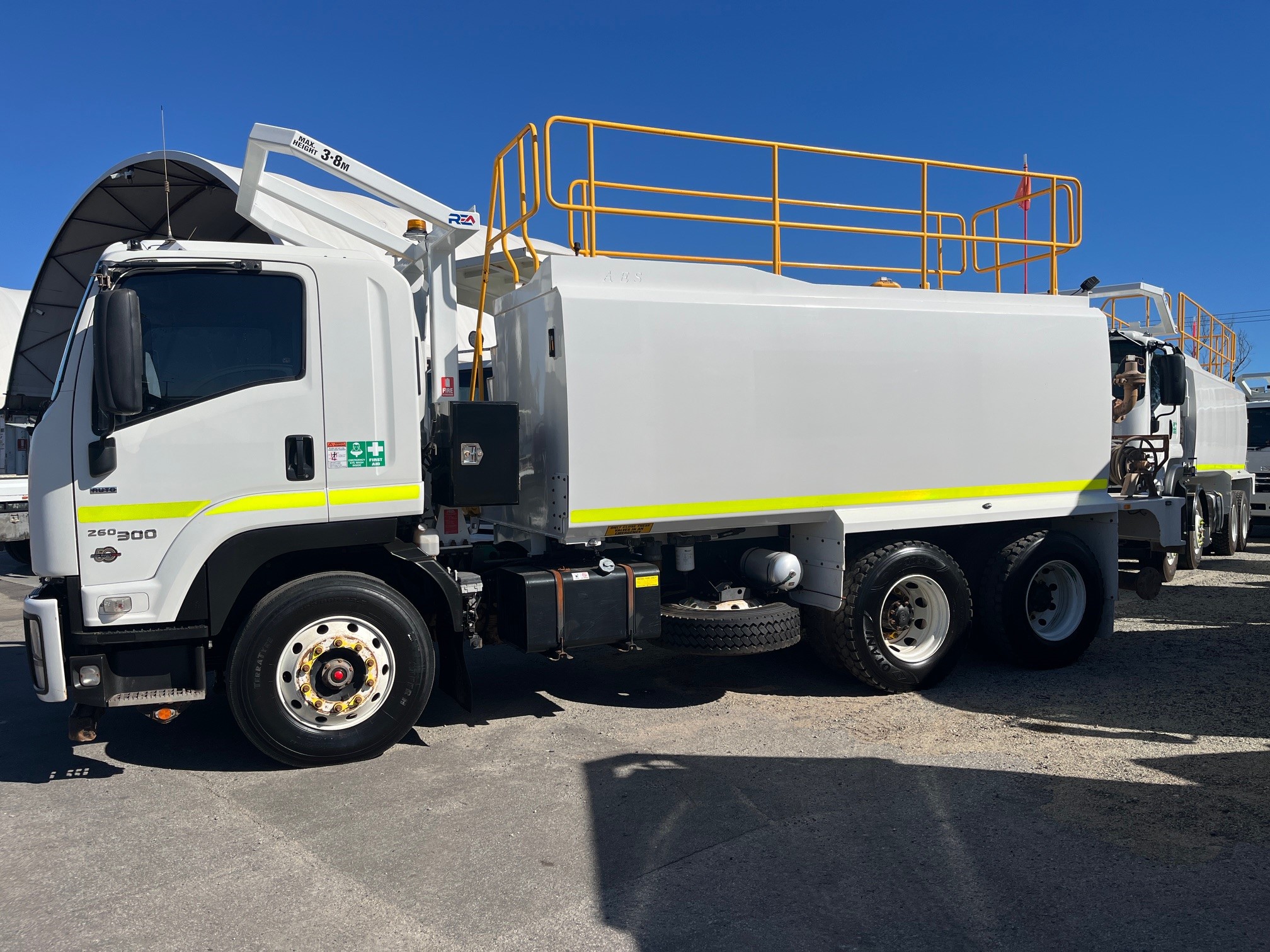 2021 ISUZU FVZ 260-300 WATER TRUCK WITH AES MODULE