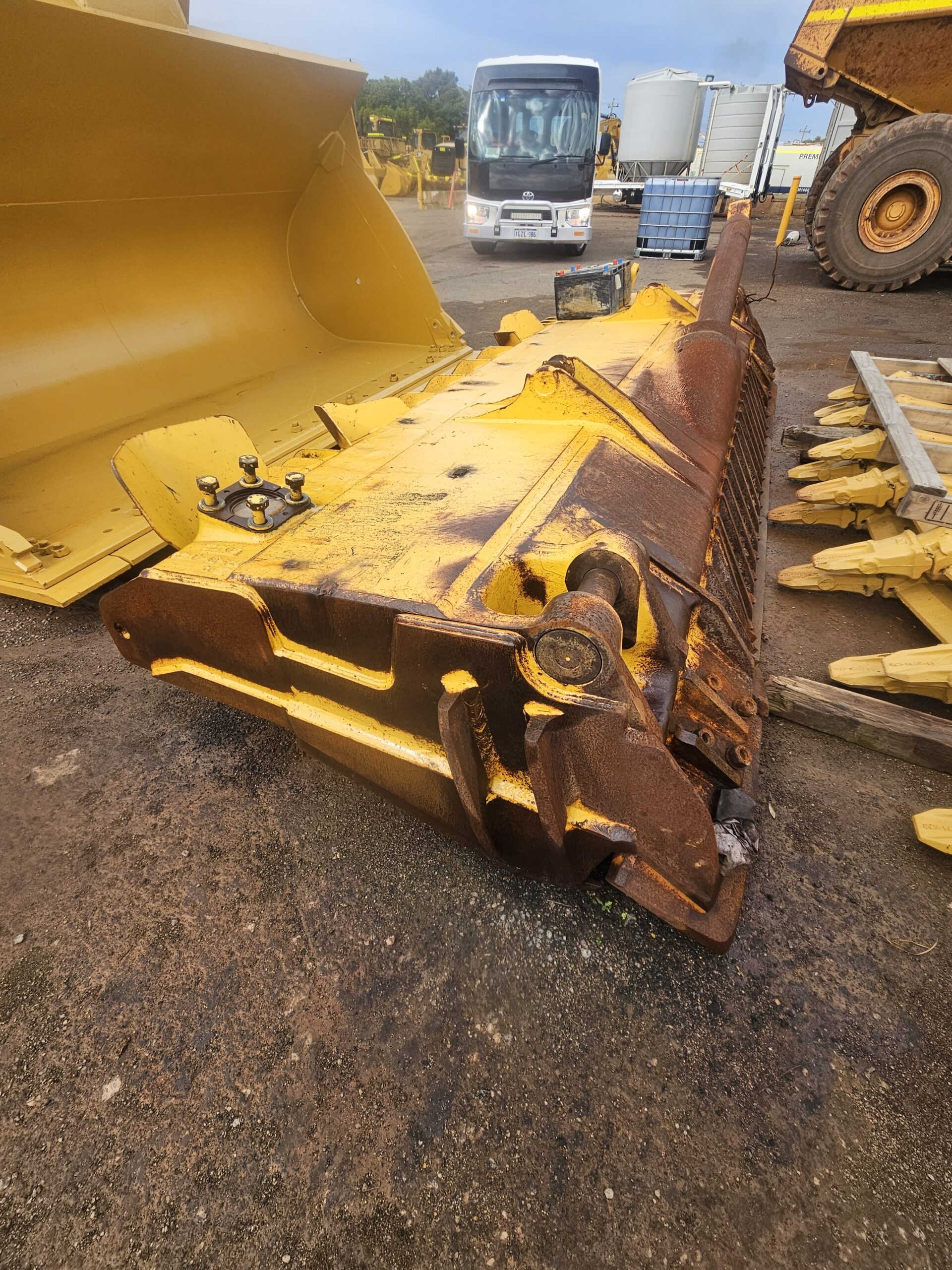2015 KOMATSU D155AX-7 TRACK TYPE TRACTOR (DOZER)