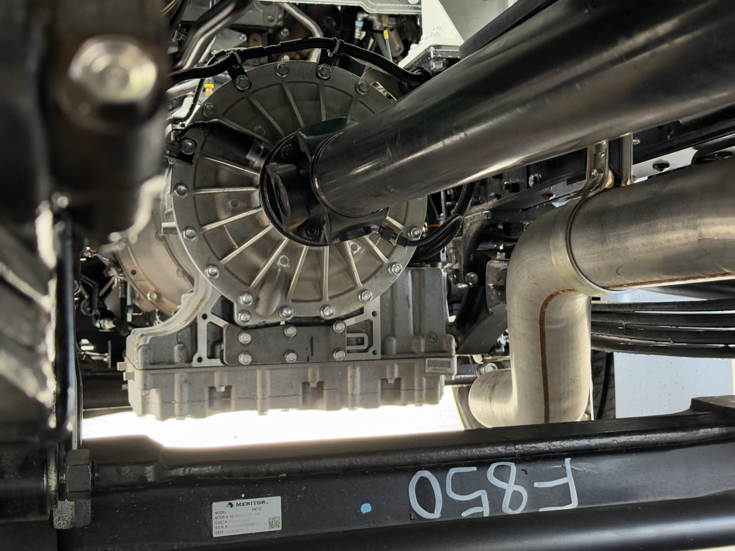 2025 ISUZU FYH 300/350 MLWB 8X4 SERVICE TRUCK C/W AES 11000 SERVICE MODULE
