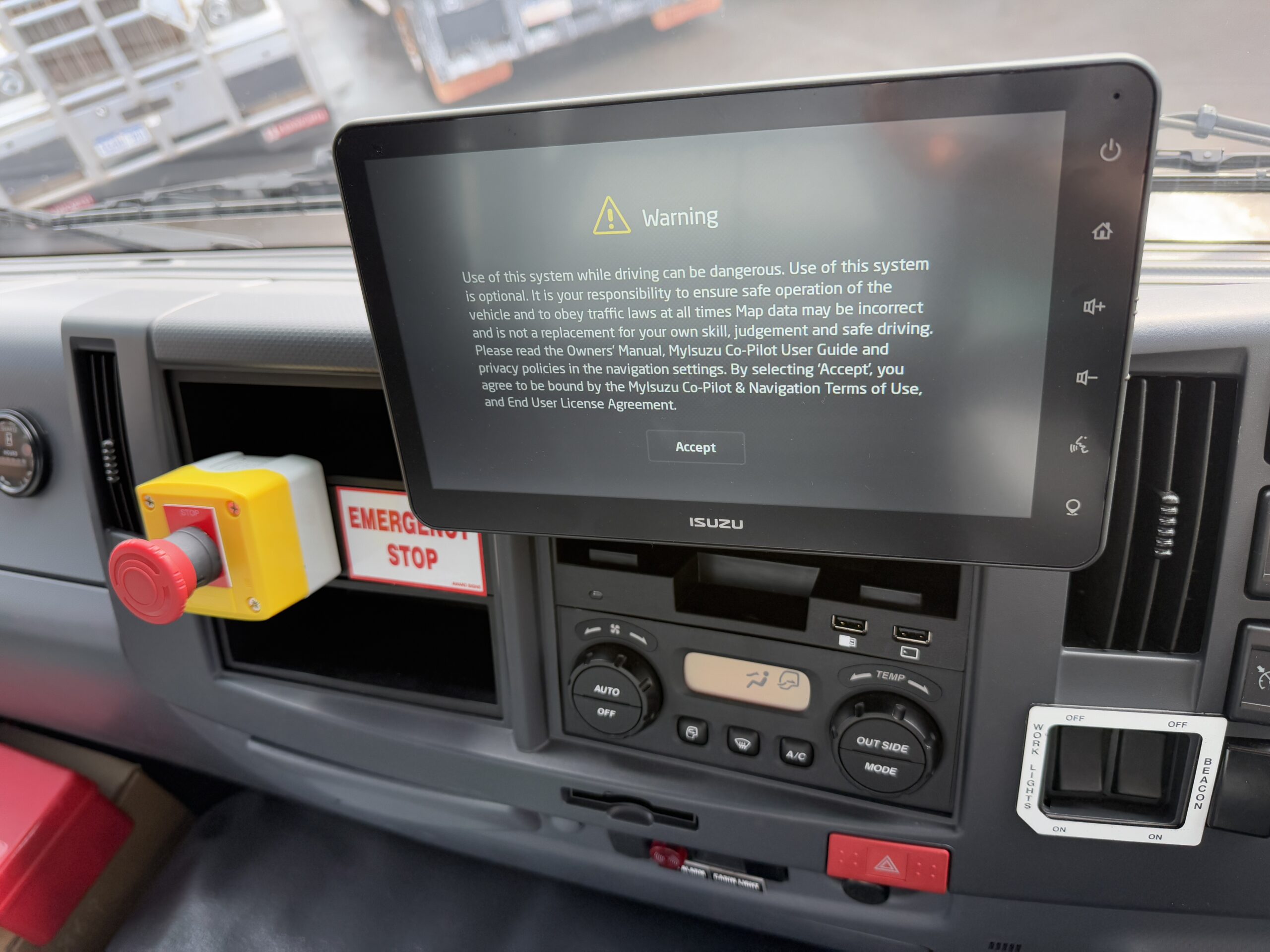 2025 ISUZU FYH 300/350 MLWB 8X4 SERVICE TRUCK C/W AES 11000 SERVICE MODULE
