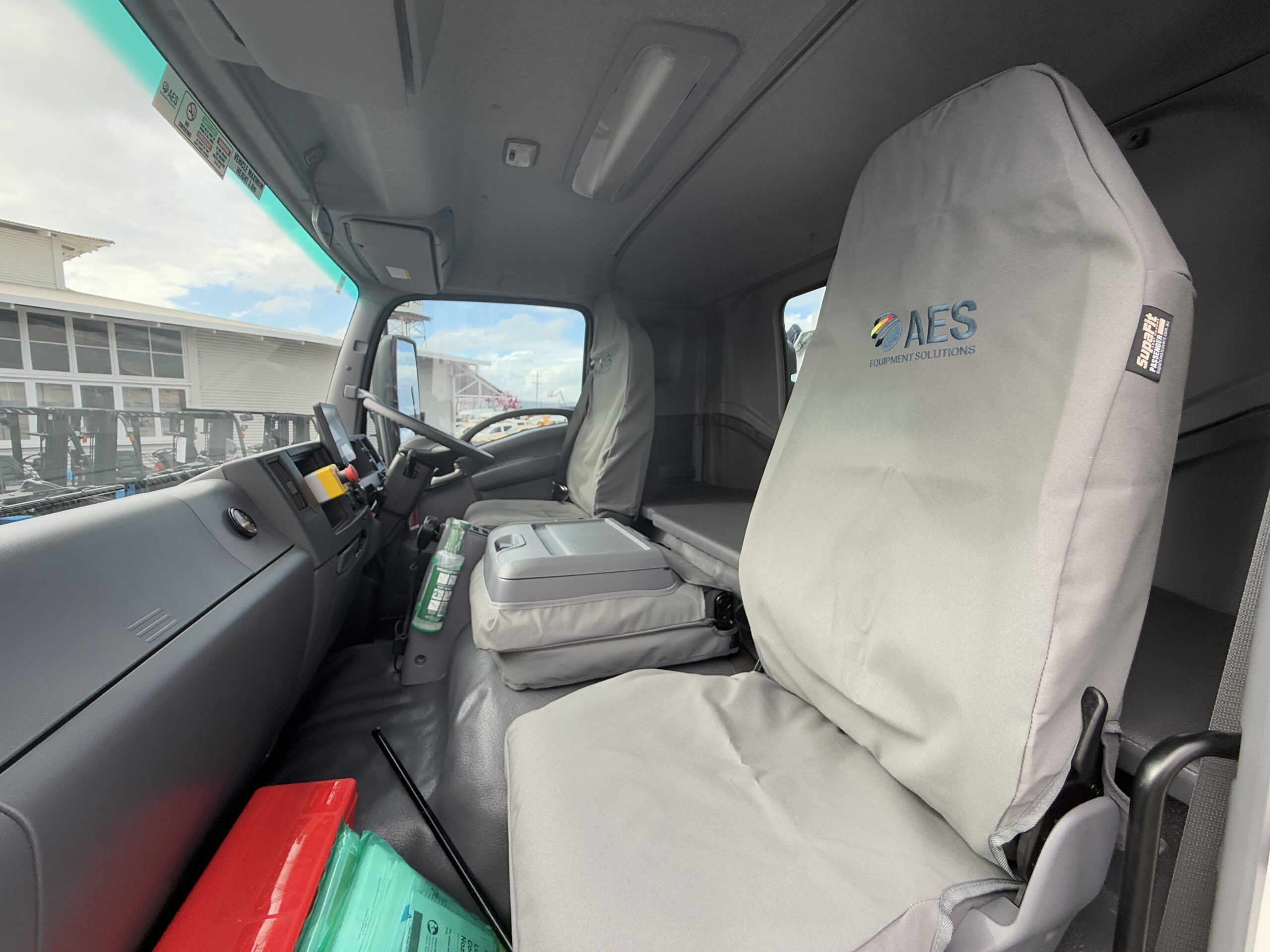 2025 ISUZU FYH 300/350 MLWB 8X4 SERVICE TRUCK C/W AES 11000 SERVICE MODULE