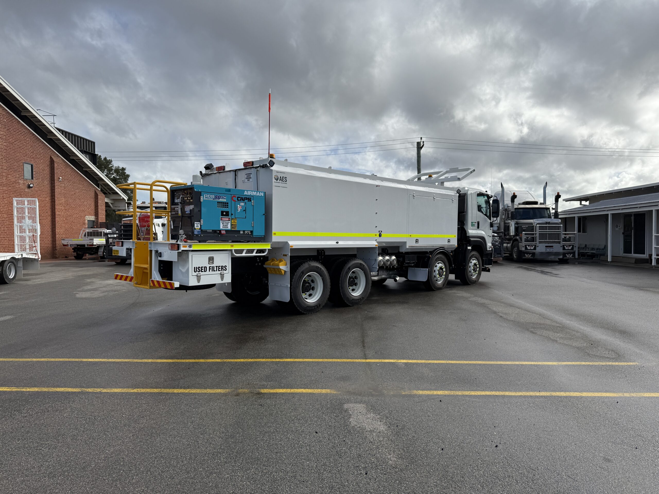 2025 ISUZU FYH 300/350 MLWB 8X4 SERVICE TRUCK C/W AES 11000 SERVICE MODULE