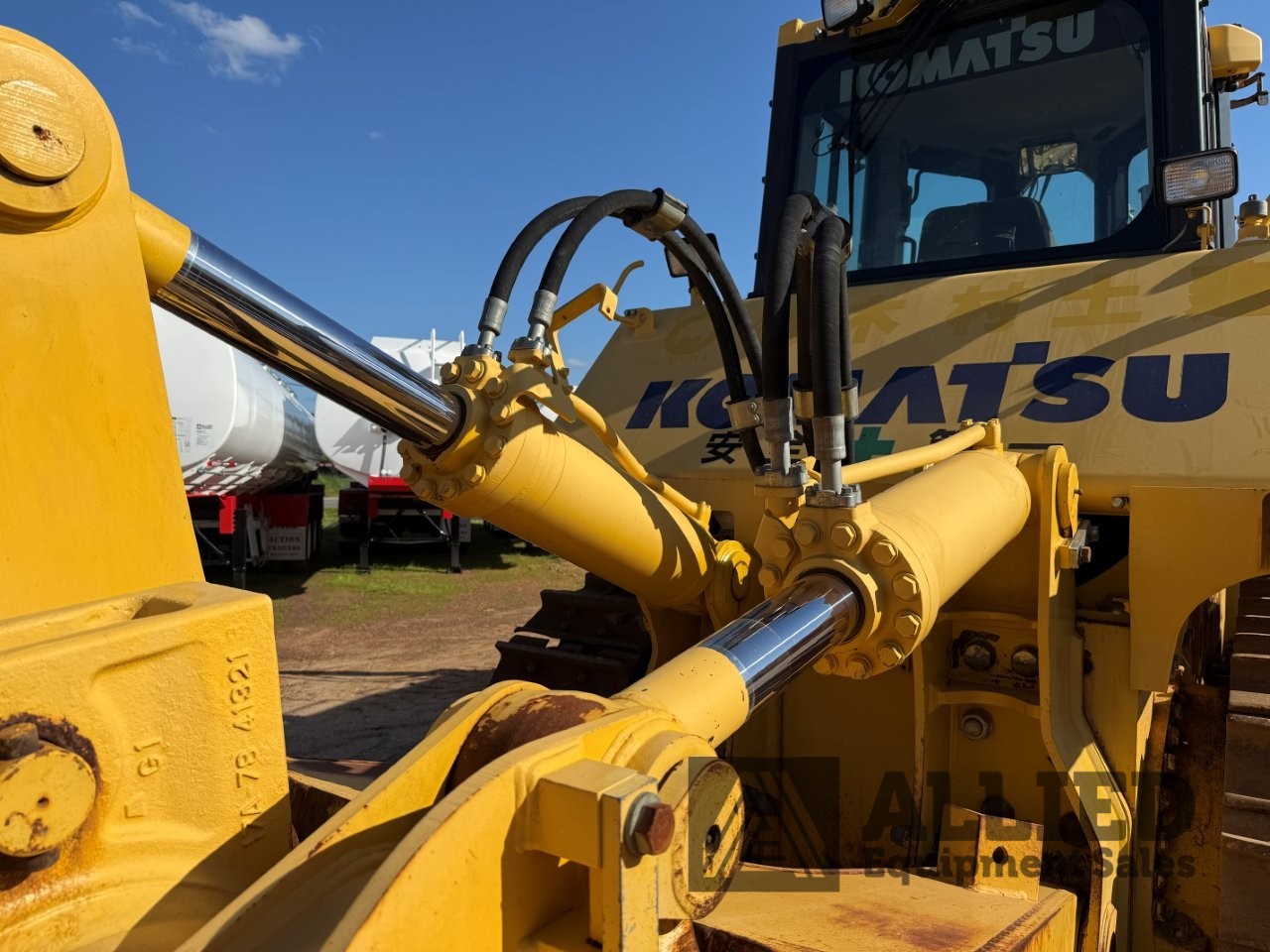 2015 KOMATSU D155AX-7 TRACK TYPE TRACTOR (DOZER)