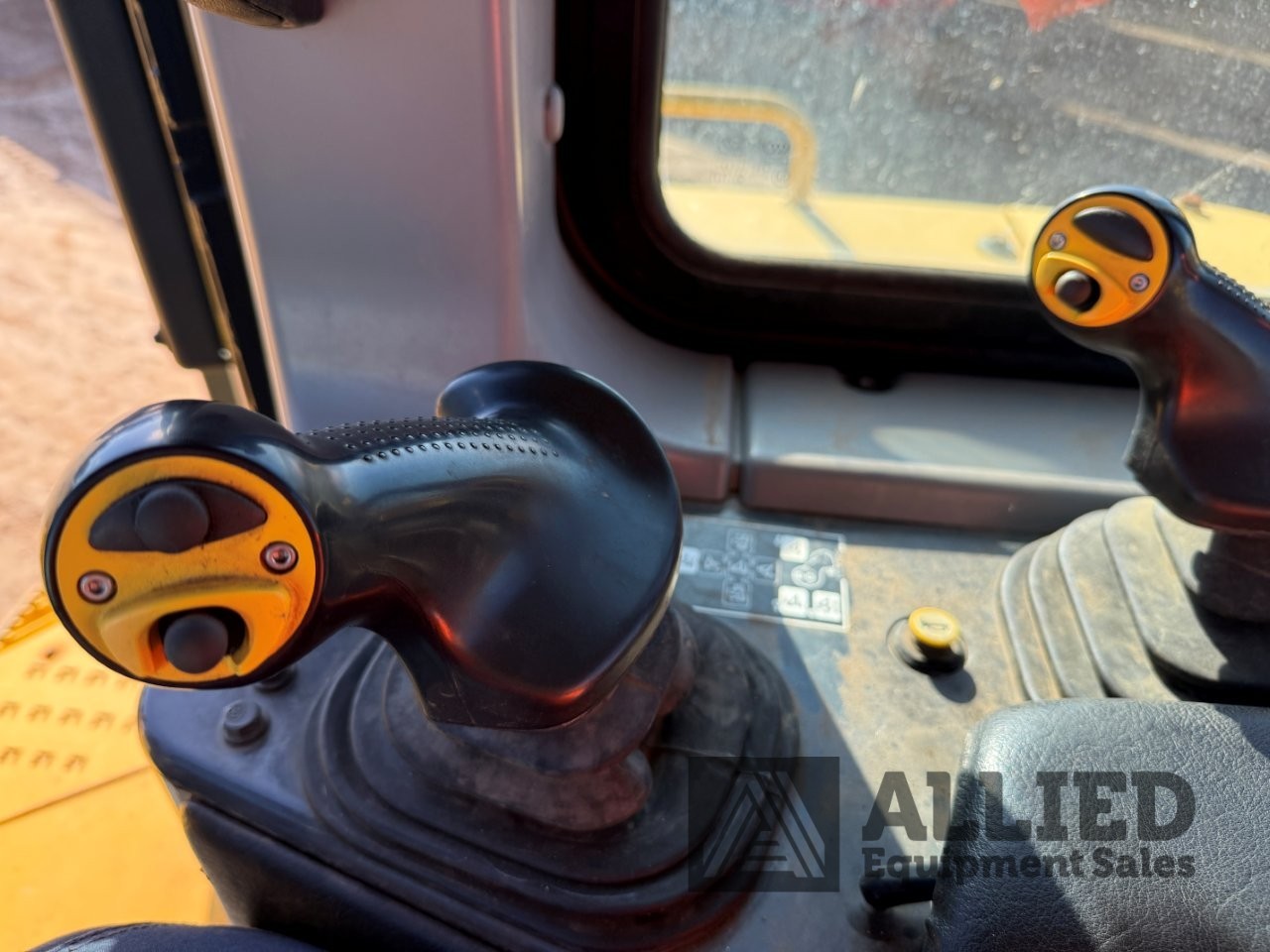 2015 KOMATSU D155AX-7 TRACK TYPE TRACTOR (DOZER)