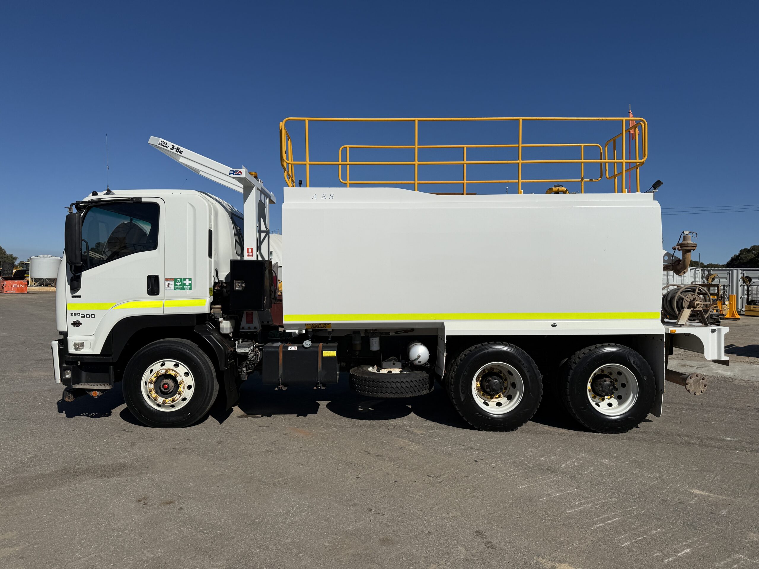 2021 ISUZU FVZ 260-300 WATER TRUCK WITH AES MODULE
