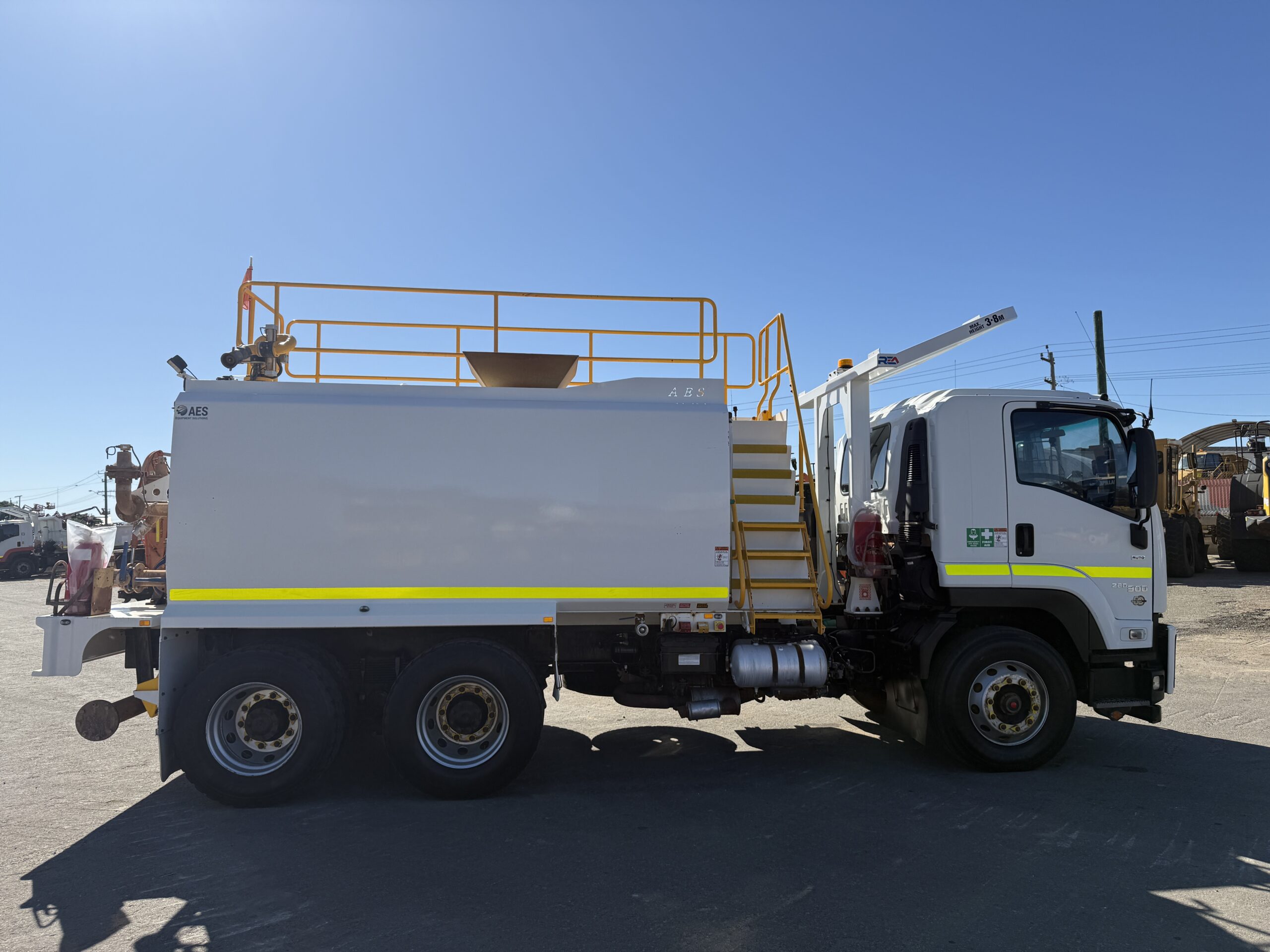 2021 ISUZU FVZ 260-300 WATER TRUCK WITH AES MODULE
