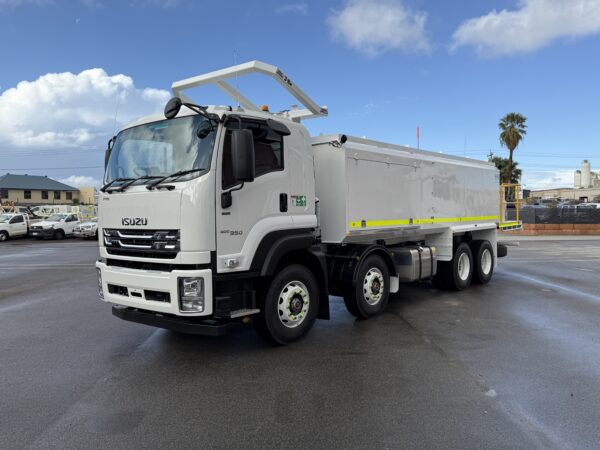 2025 ISUZU FYH 300/350 MLWB 8X4 SERVICE TRUCK C/W AES 11000 SERVICE MODULE