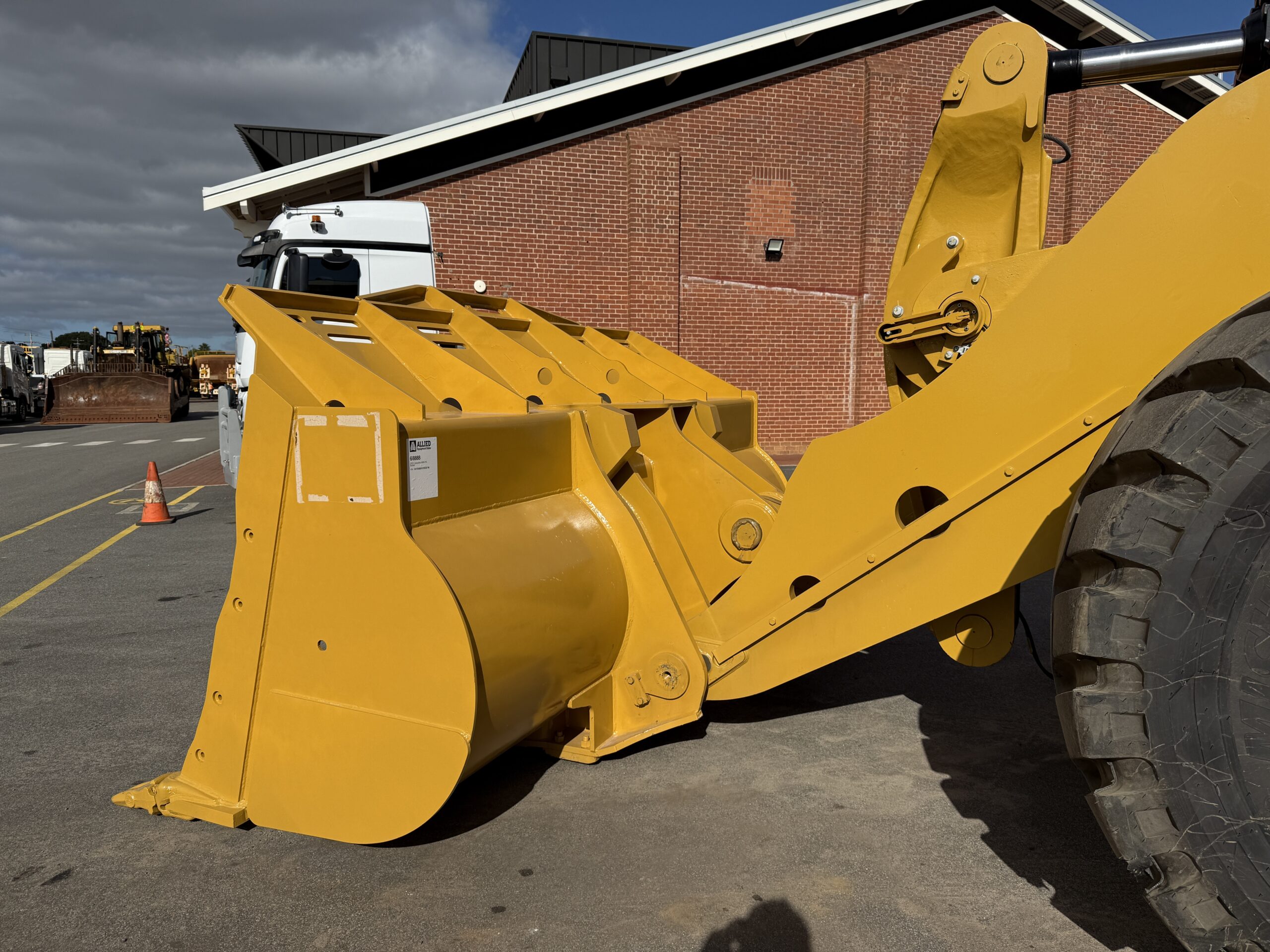 2023 CATERPILLAR 988K WHEEL LOADER