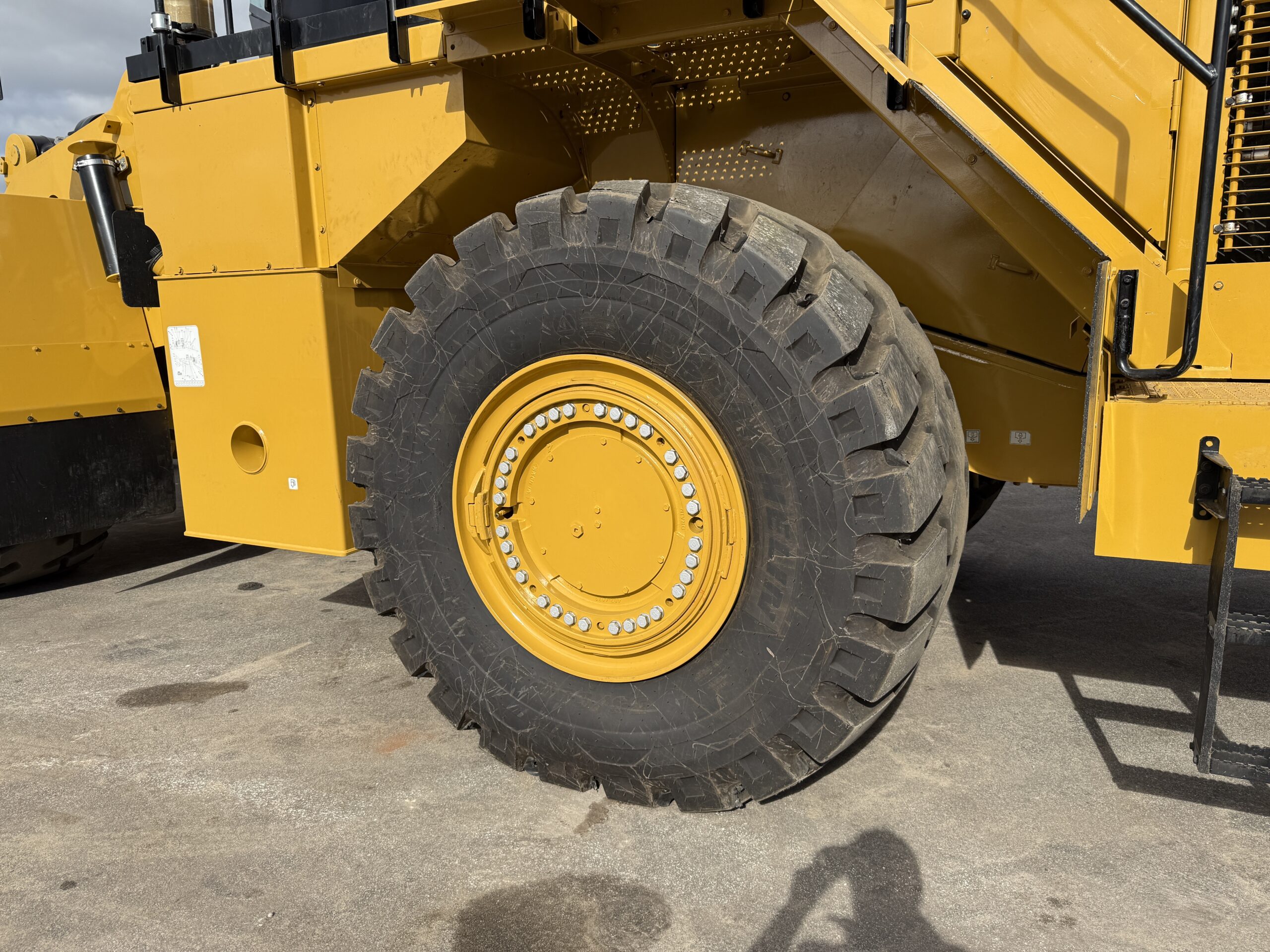 2023 CATERPILLAR 988K WHEEL LOADER