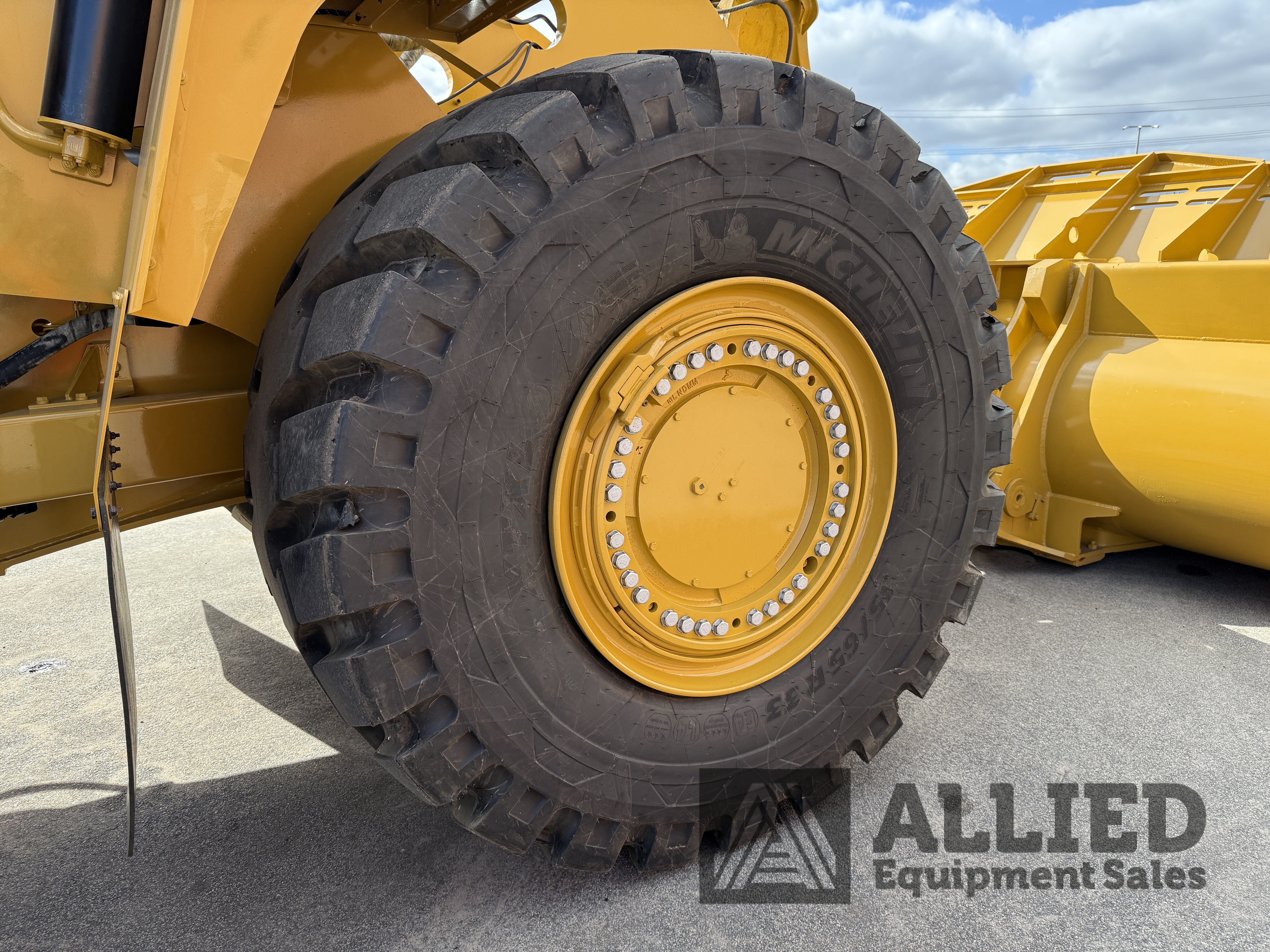 2023 CATERPILLAR 988K WHEEL LOADER