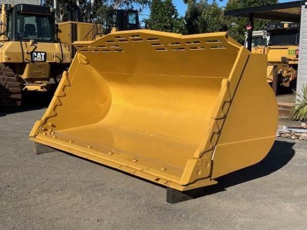 GP BUCKET – 10m³ CAPACITY  WITH BOLT-ON EDGE, MODIFIED FIT FOR 988K WHEEL LOADER