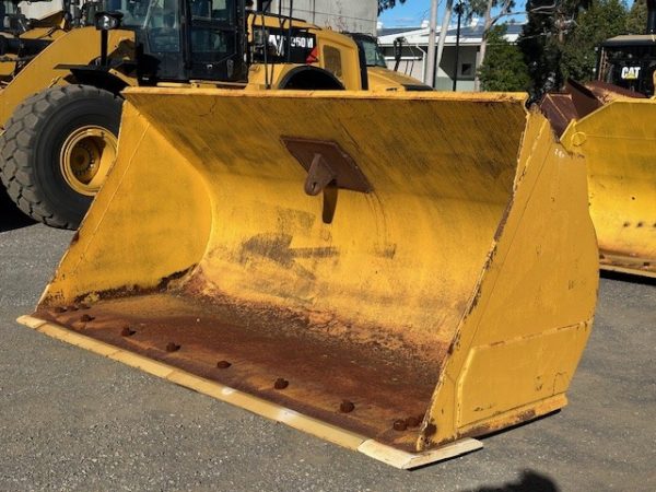 GP BUCKET WITH BOLT ON EDGE TO SUIT CAT 966/972 WHEEL LOADER
