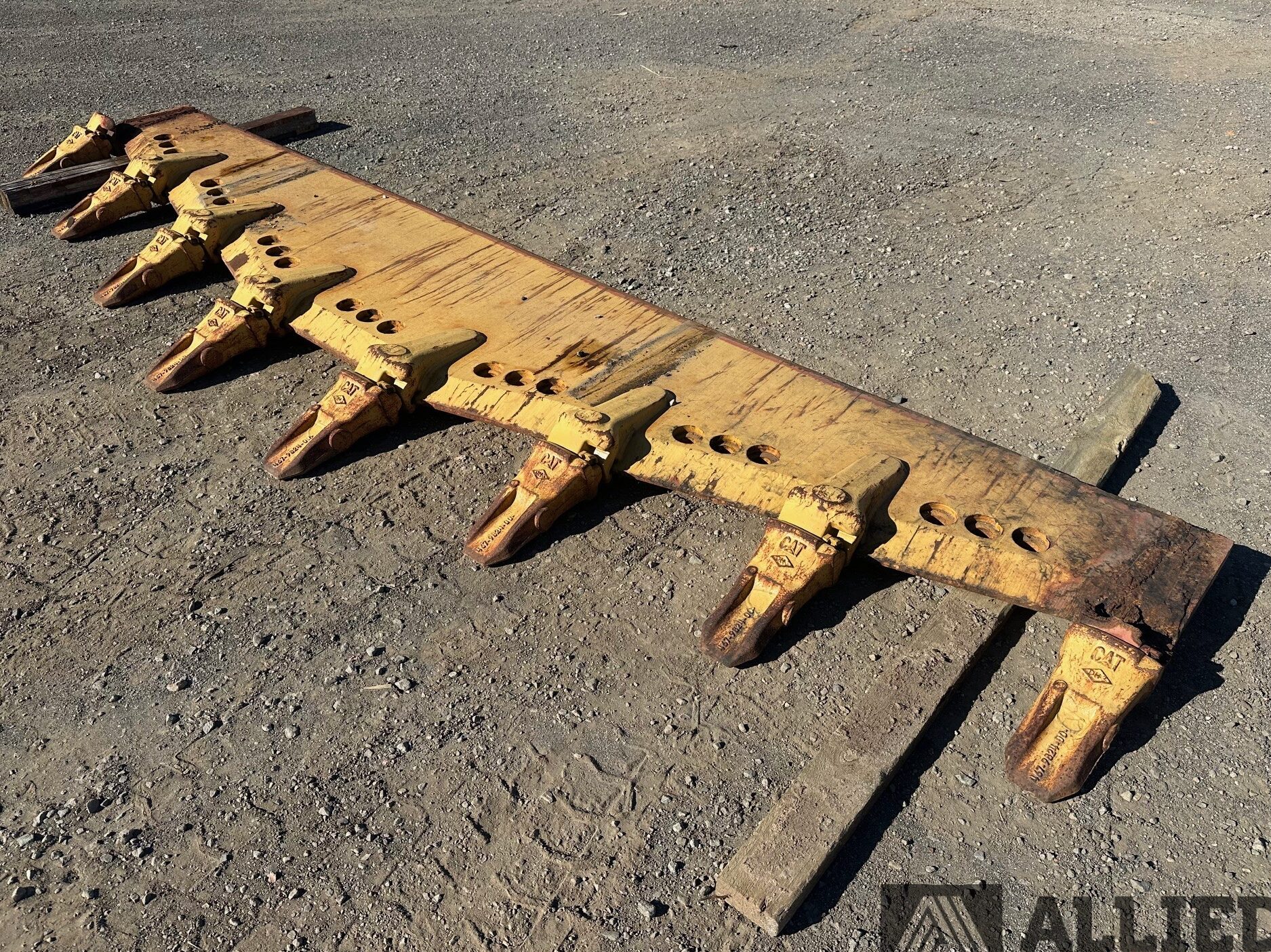 BASE EDGE TO SUIT CATERPILLAR 988K WHEEL LOADER