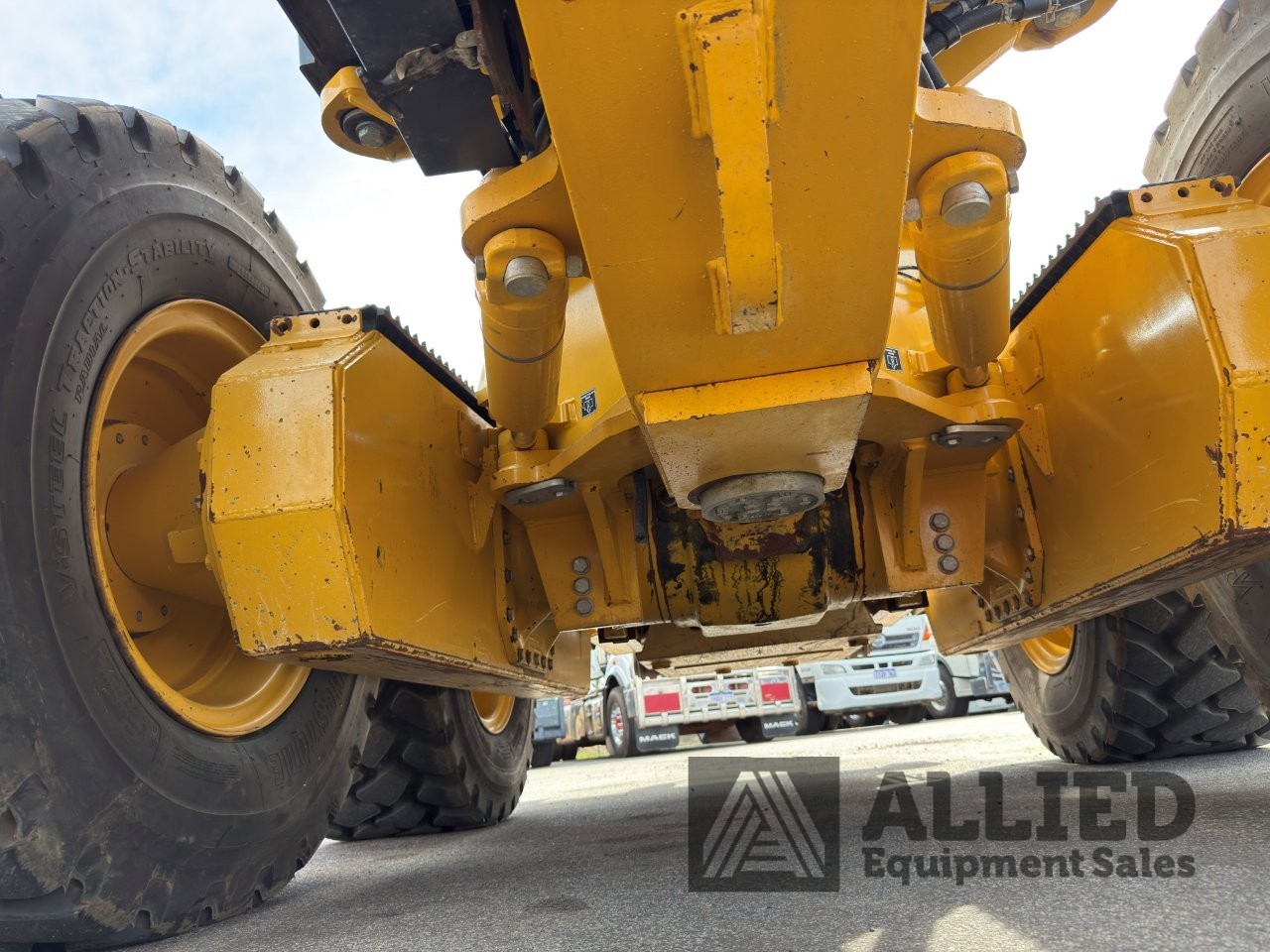 2020 JOHN DEERE 872GP MOTOR GRADER