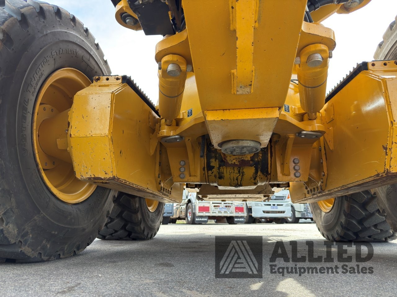 2020 JOHN DEERE 872GP MOTOR GRADER