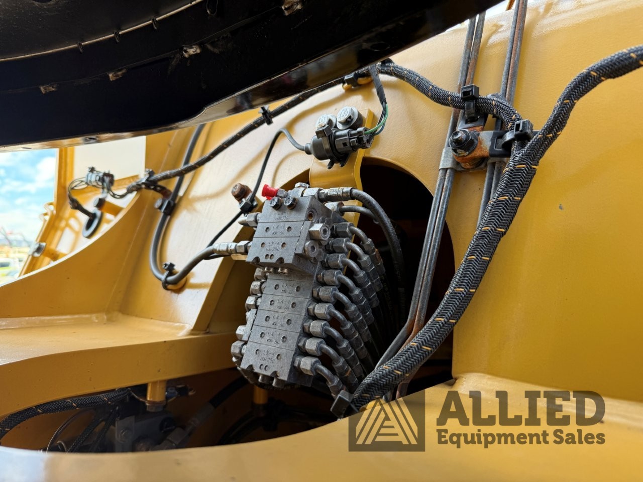 2023 CATERPILLAR 980 WHEEL LOADER