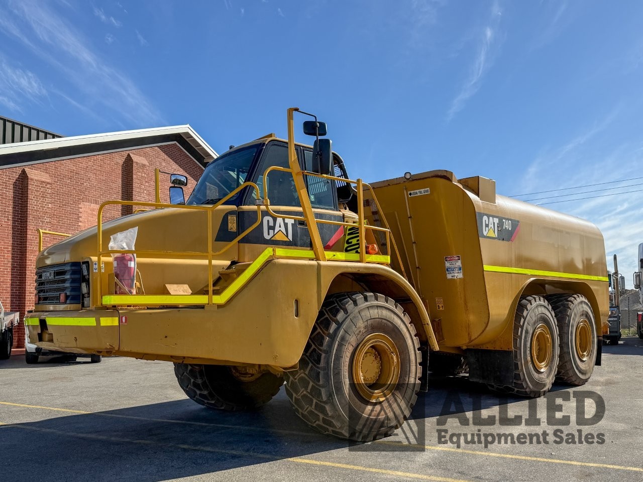 2006 CATERPILLAR 740 WATER CART