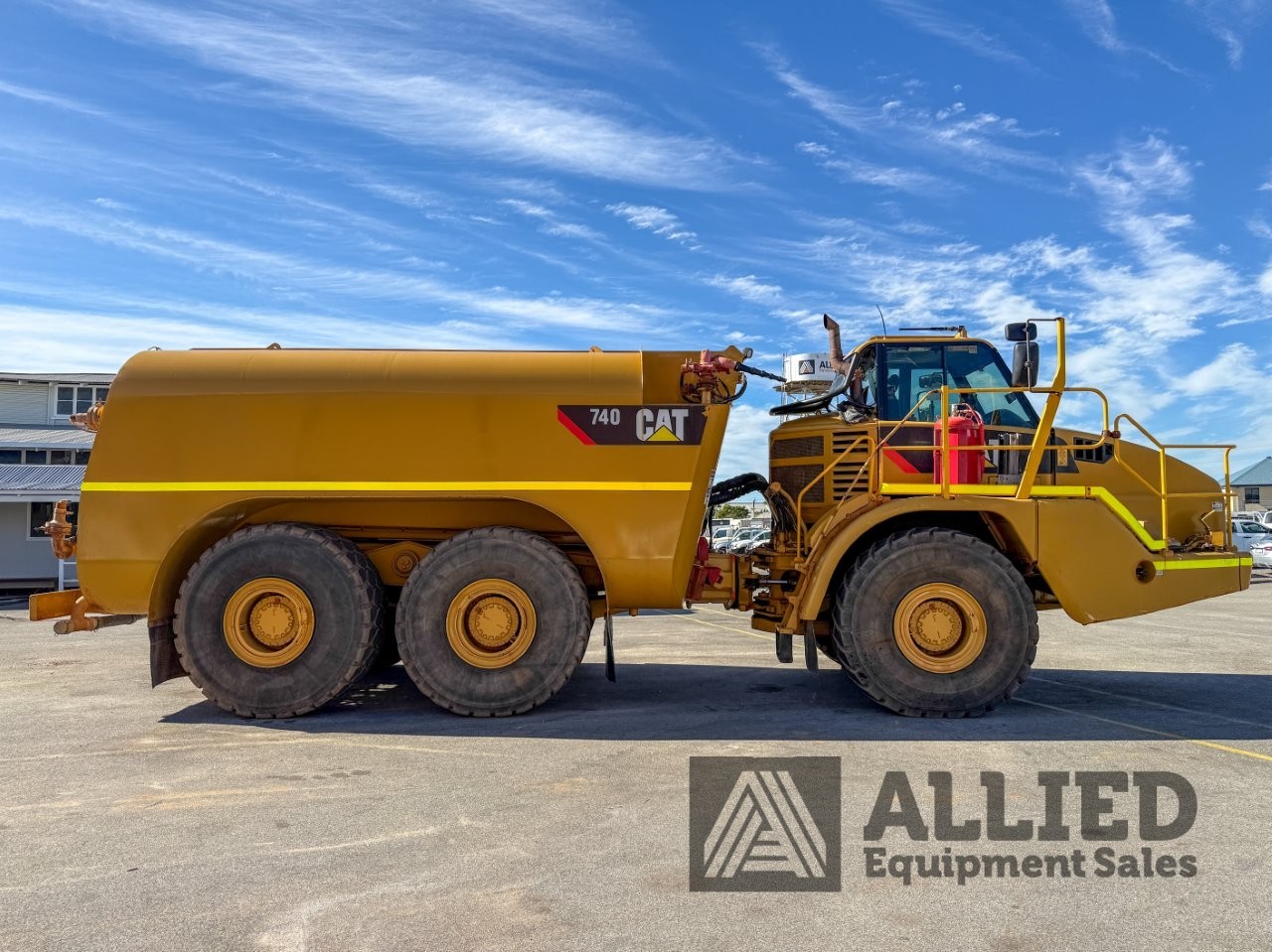 2006 CATERPILLAR 740 WATER CART