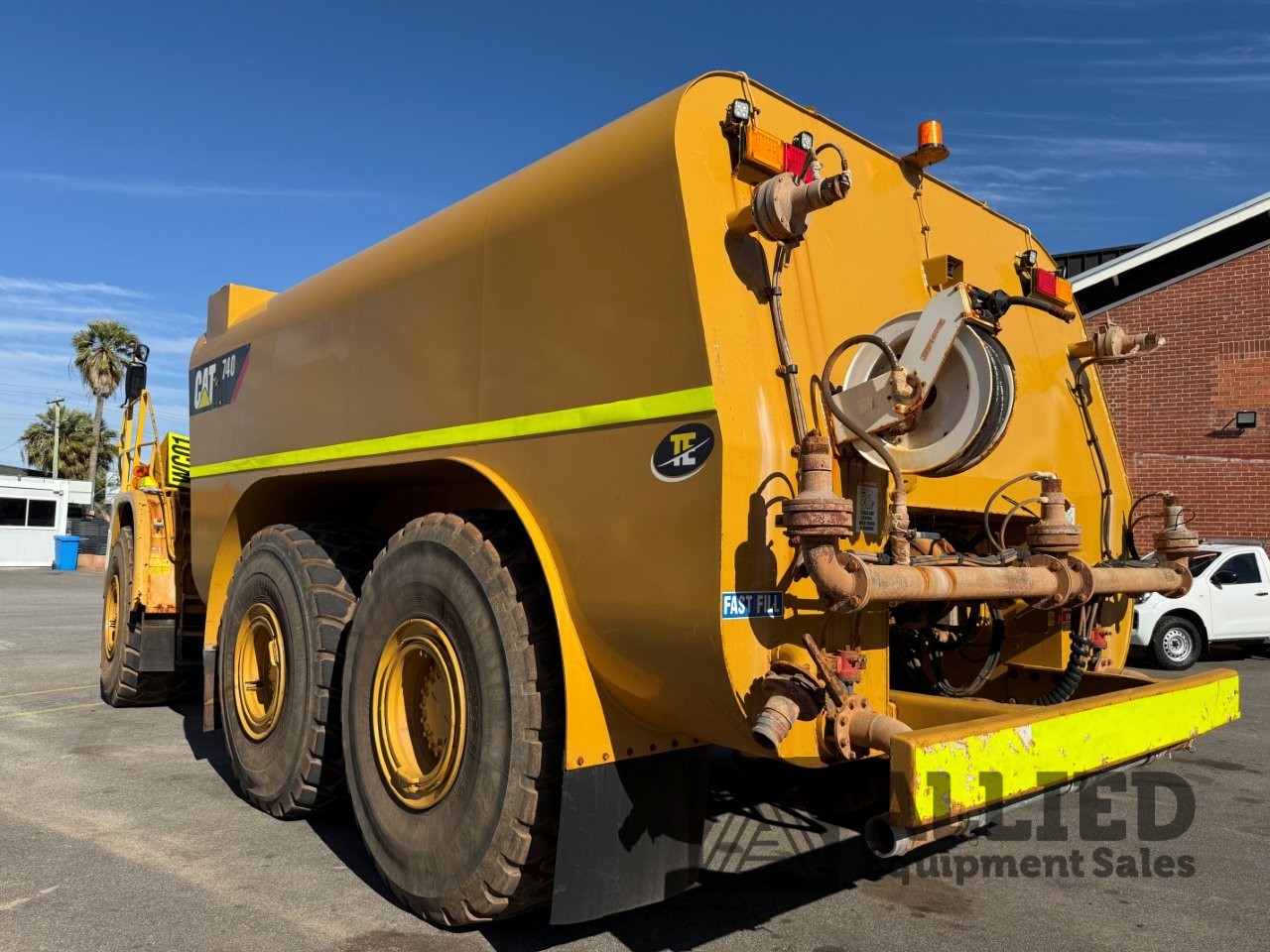 2006 CATERPILLAR 740 WATER CART