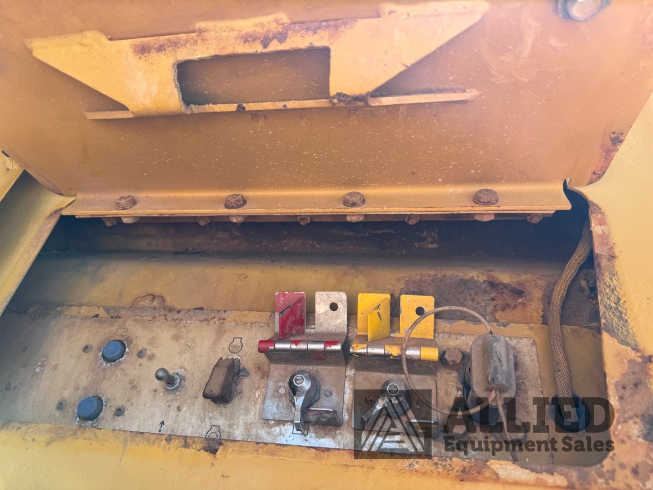 2006 CATERPILLAR 740 WATER CART