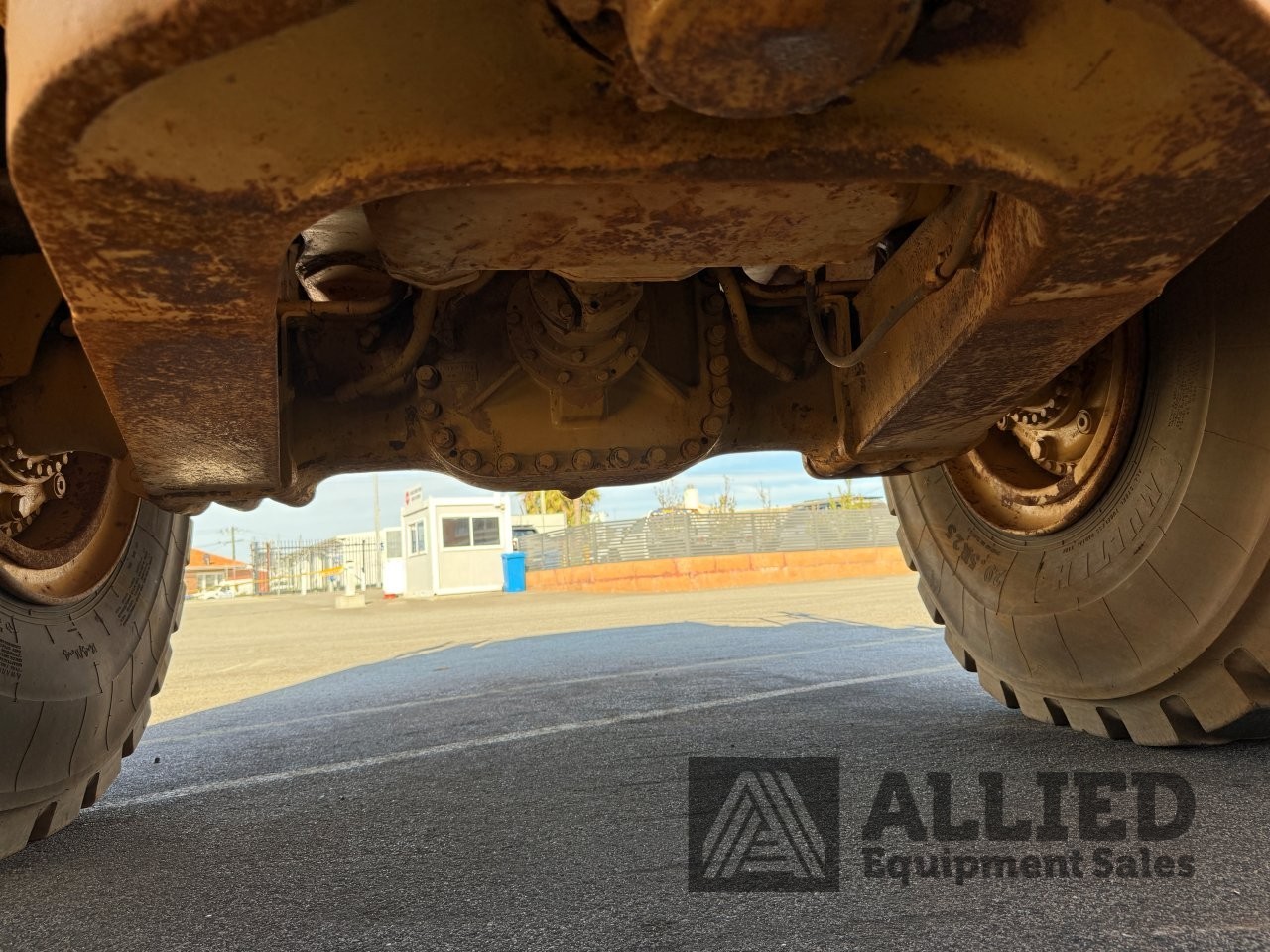 2006 CATERPILLAR 740 WATER CART