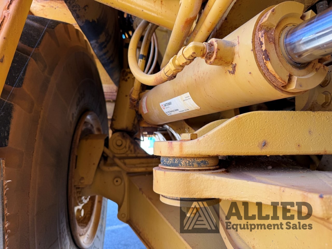 2006 CATERPILLAR 740 WATER CART