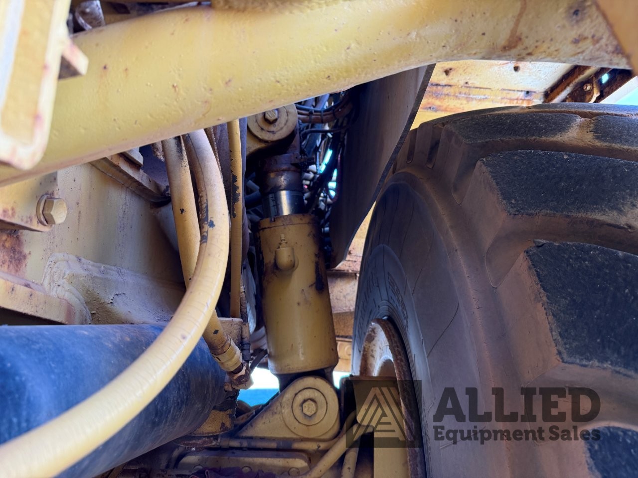 2006 CATERPILLAR 740 WATER CART