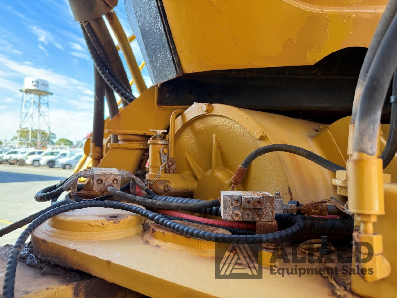 2006 CATERPILLAR 740 WATER CART