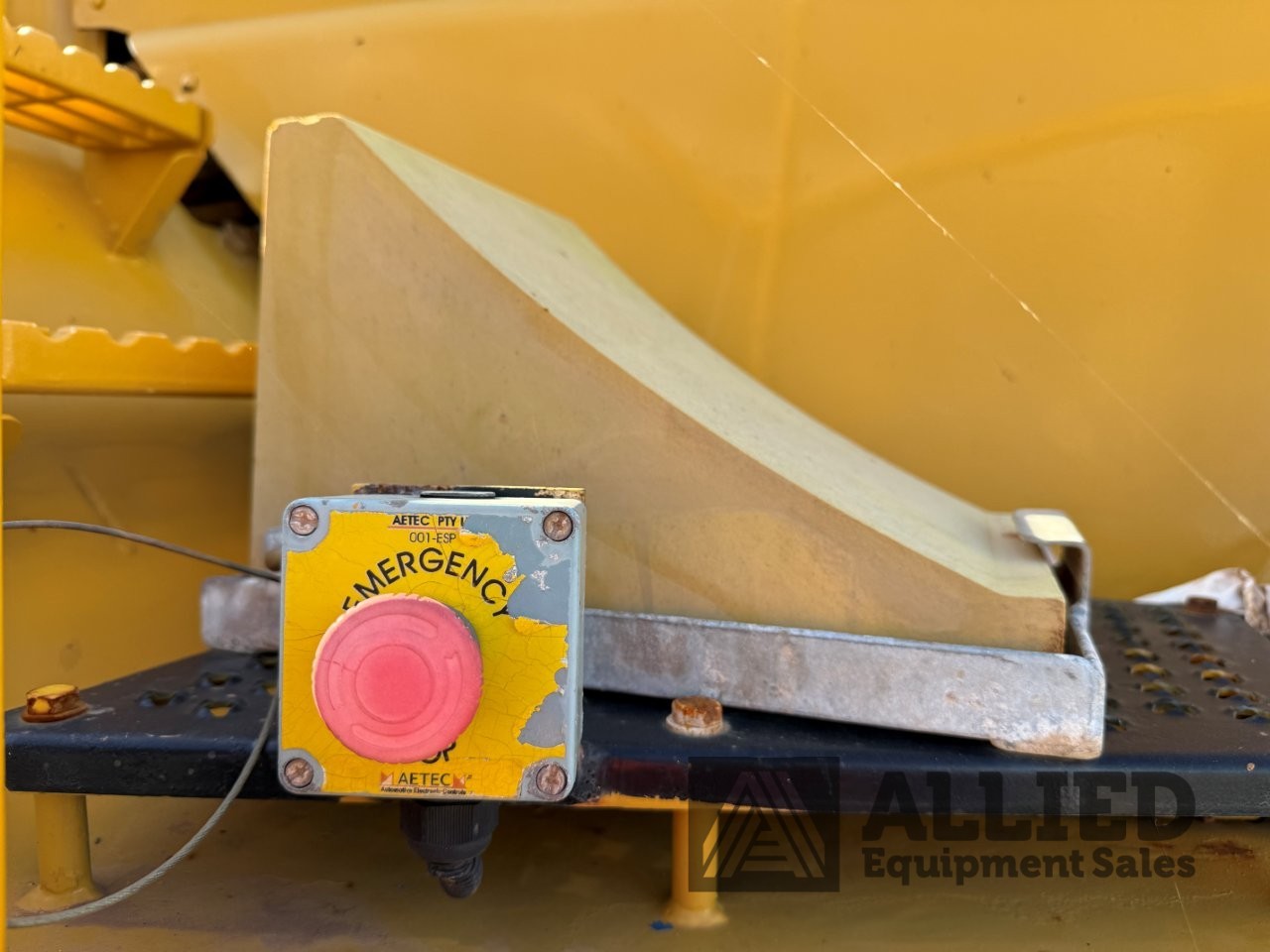 2006 CATERPILLAR 740 WATER CART