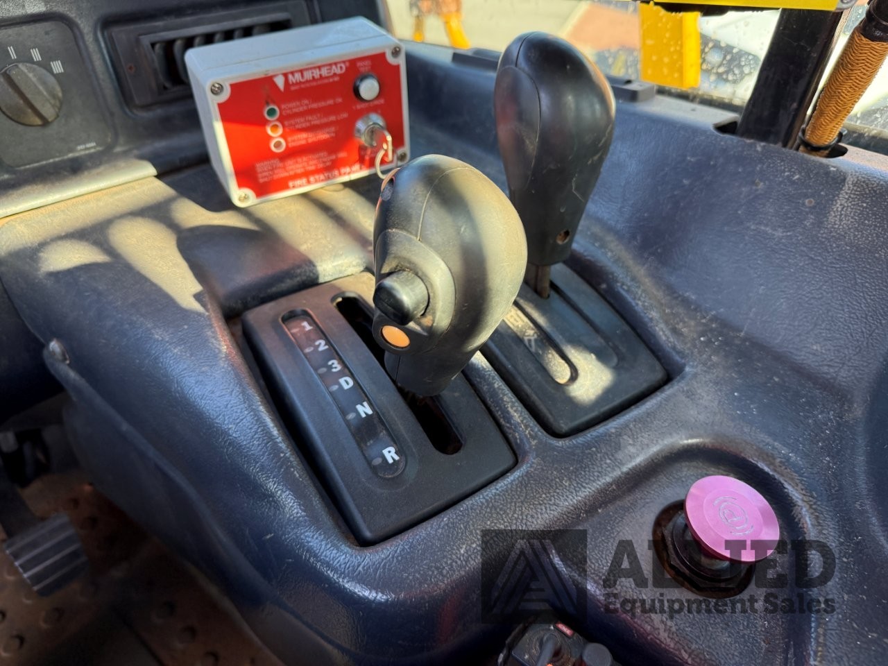 2006 CATERPILLAR 740 WATER CART