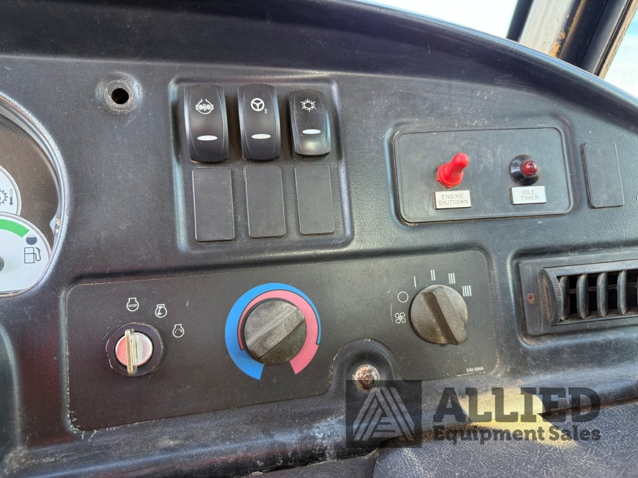 2006 CATERPILLAR 740 WATER CART