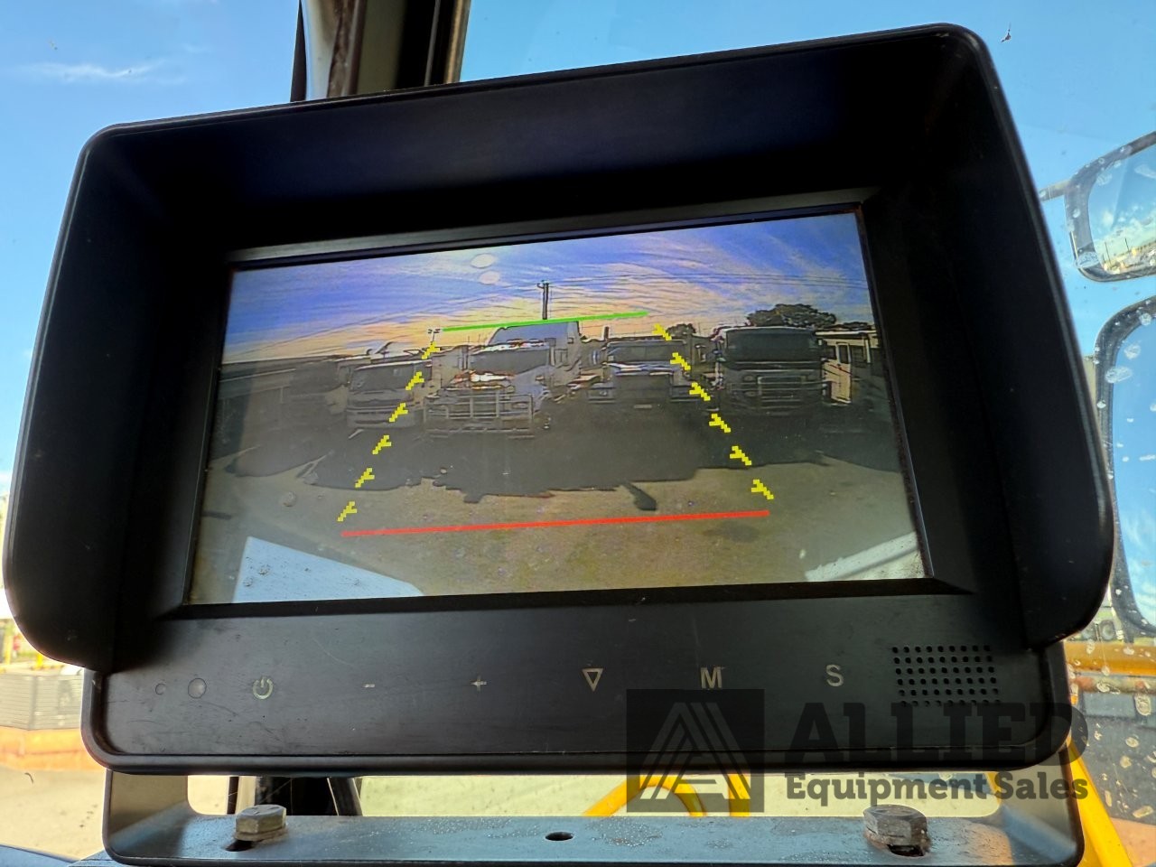 2006 CATERPILLAR 740 WATER CART