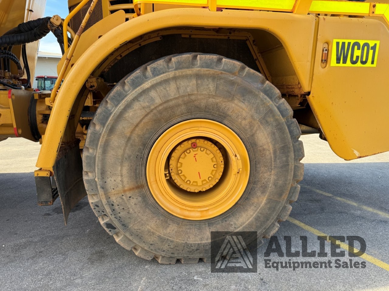 2006 CATERPILLAR 740 WATER CART