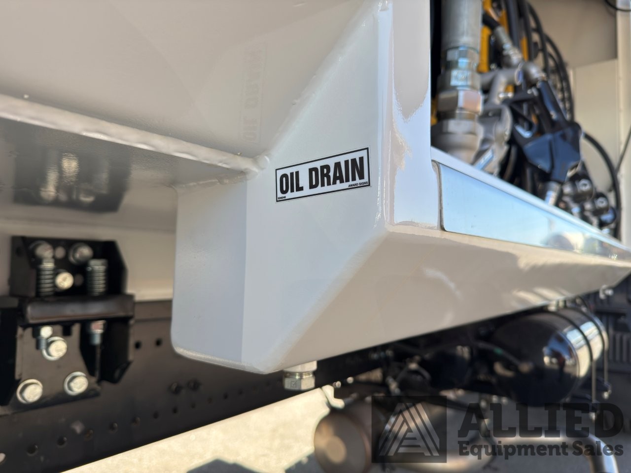 2024 HINO FM500 SERVICE TRUCK C/W AES 7000 SERVICE MODULE