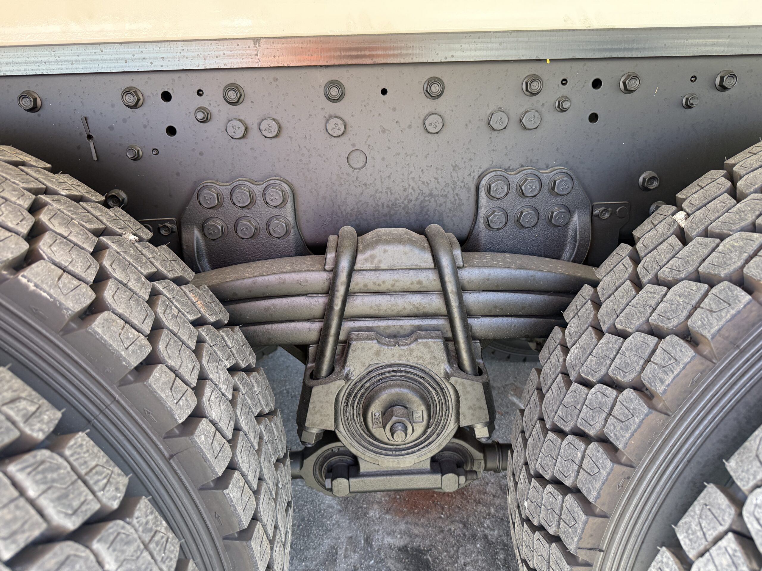 2025 ISUZU FVZ260-300 6X4 MLWB WATER TRUCK C/W AES 14,000L WATER MODULE