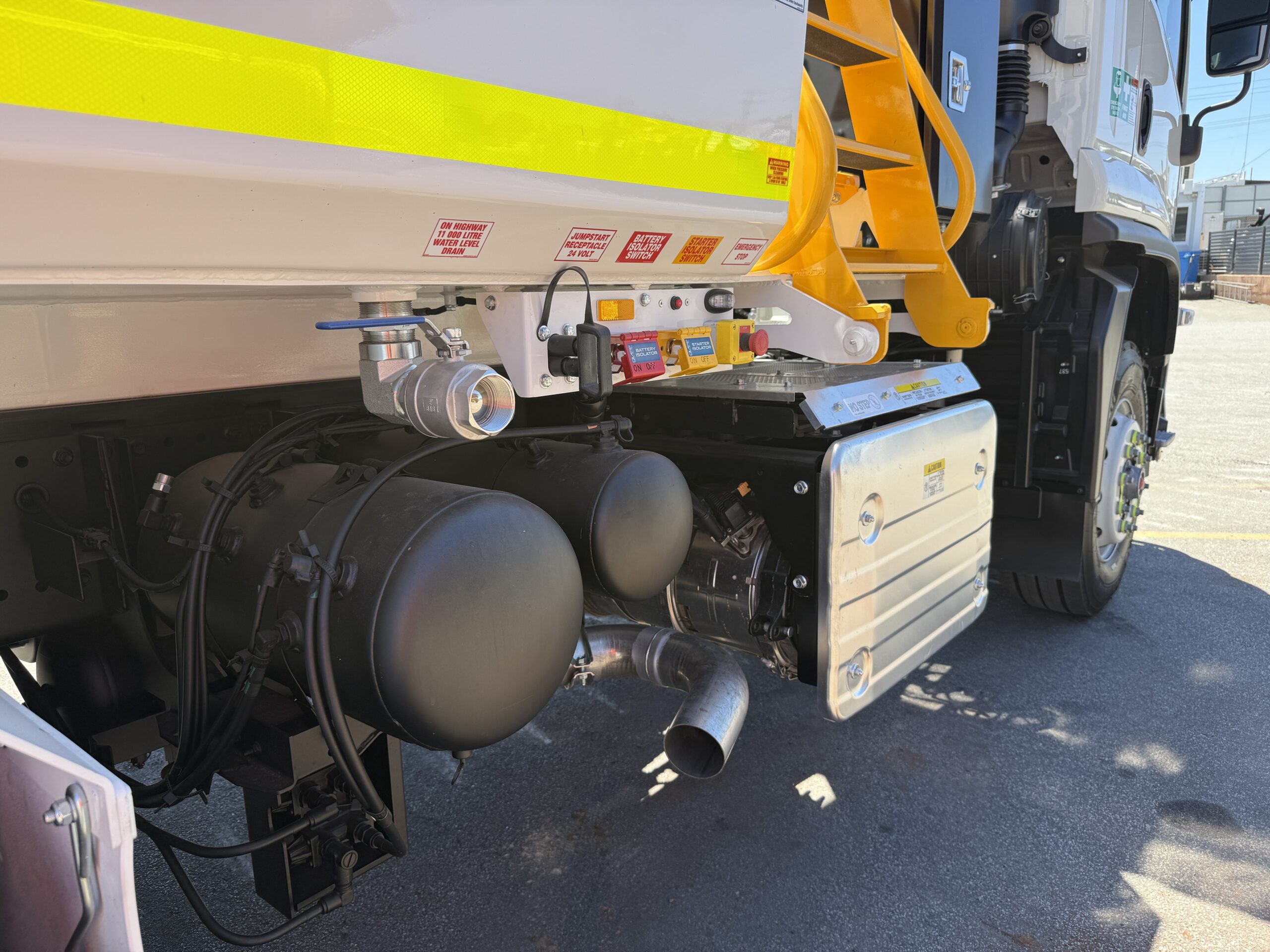 2025 ISUZU FVZ260-300 6X4 MLWB WATER TRUCK C/W AES 14,000L WATER MODULE