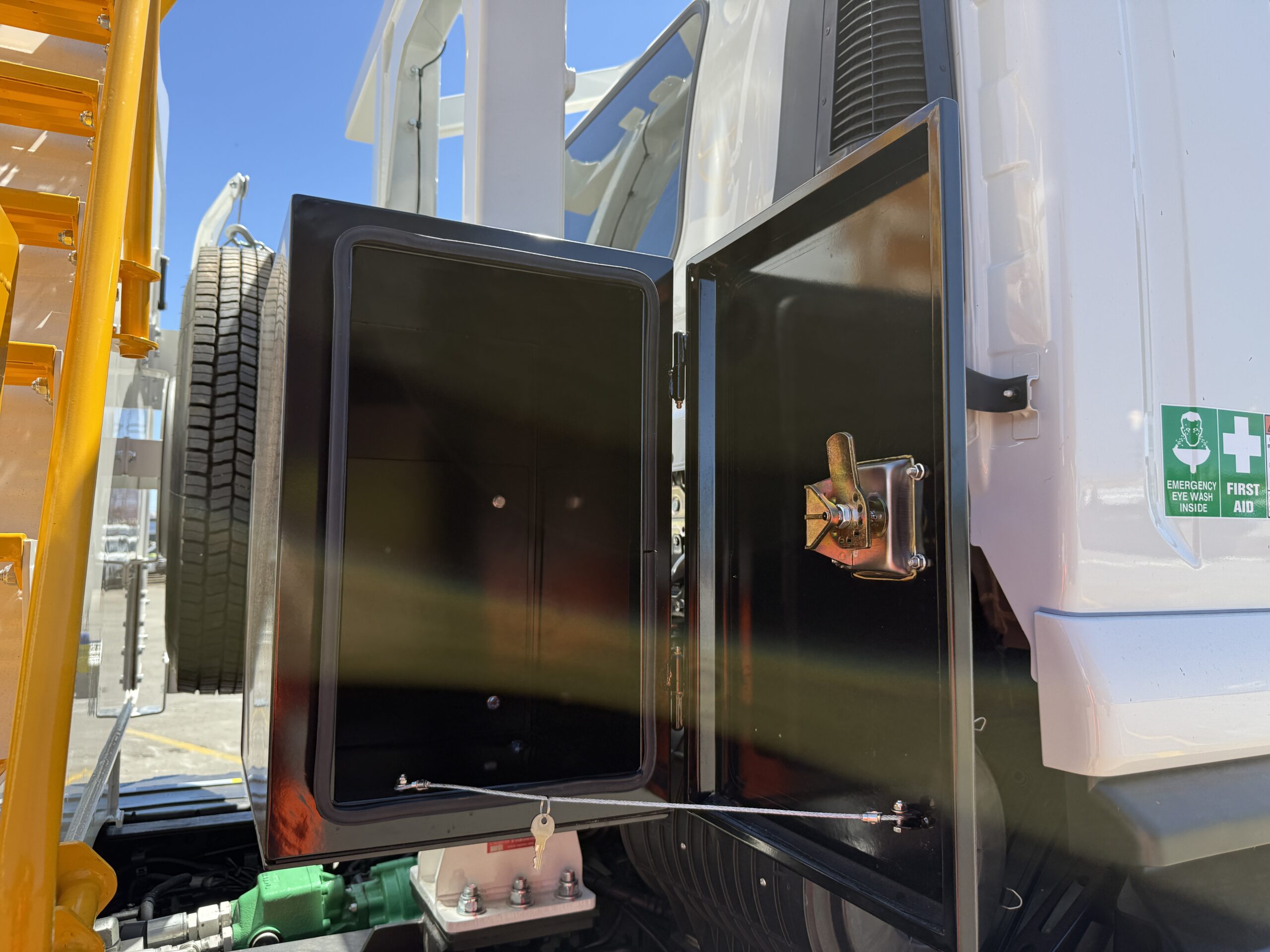 2025 ISUZU FVZ260-300 6X4 MLWB WATER TRUCK C/W AES 14,000L WATER MODULE