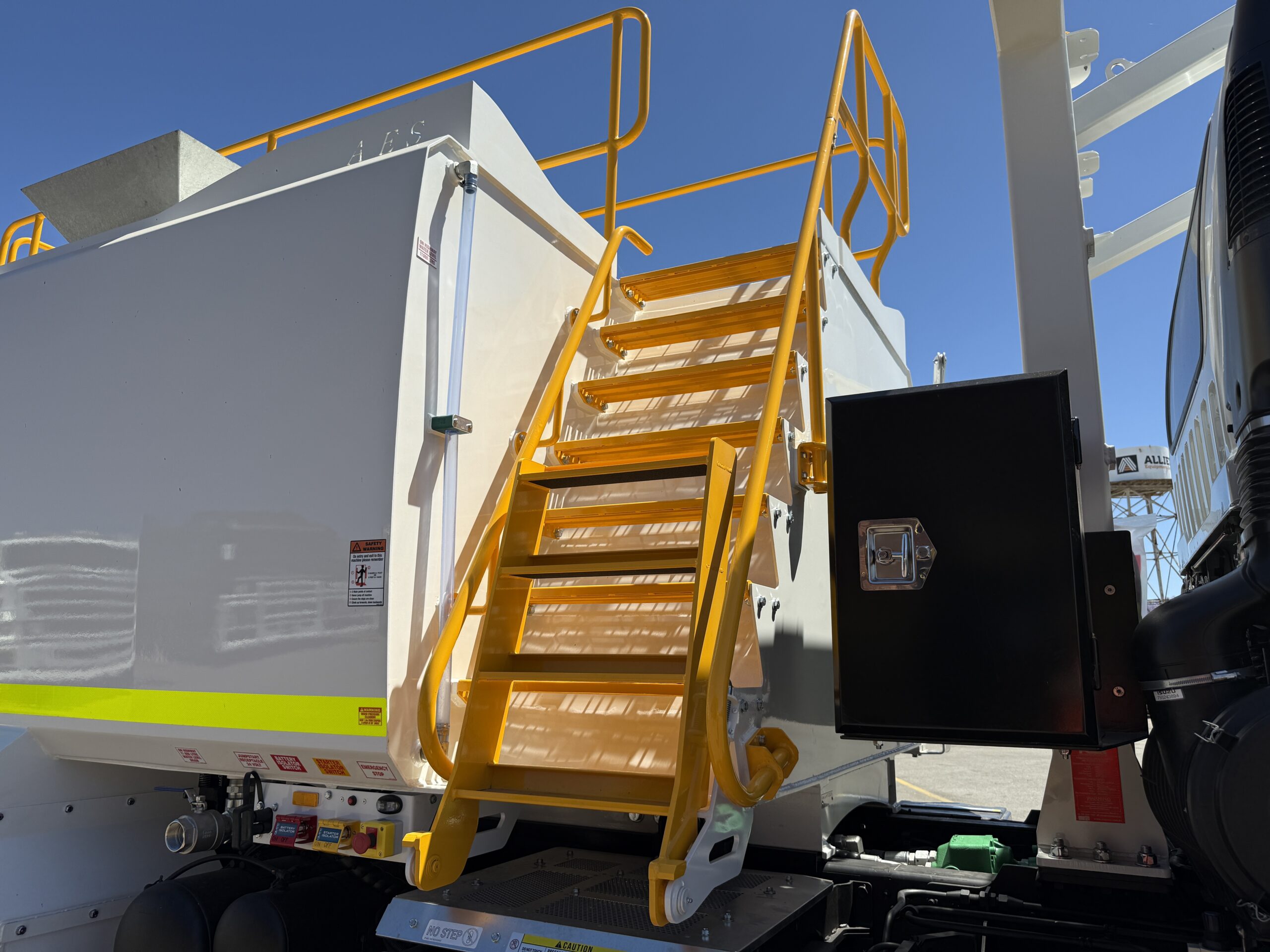 2025 ISUZU FVZ260-300 6X4 MLWB WATER TRUCK C/W AES 14,000L WATER MODULE