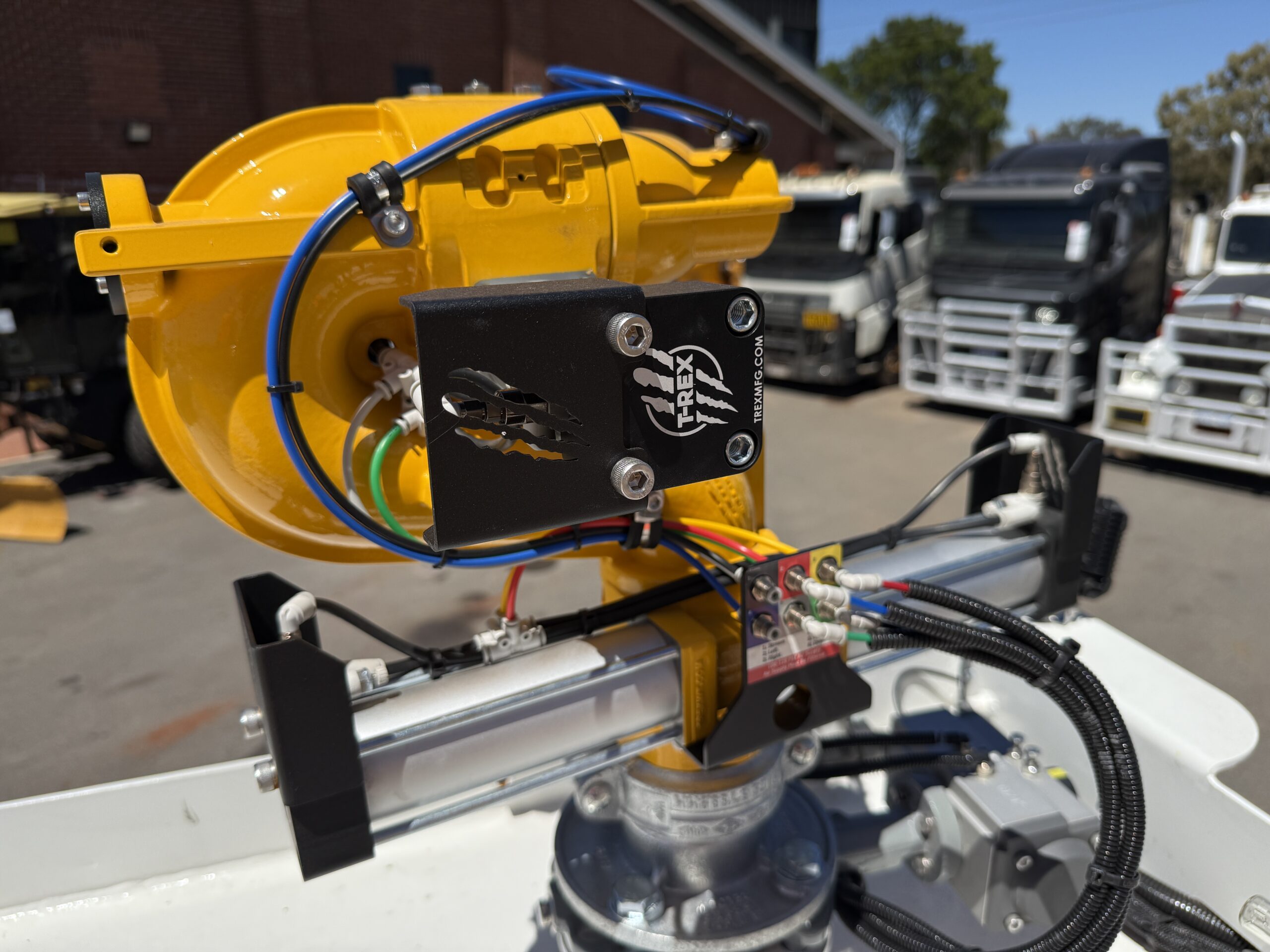 2025 ISUZU FVZ260-300 6X4 MLWB WATER TRUCK C/W AES 14,000L WATER MODULE