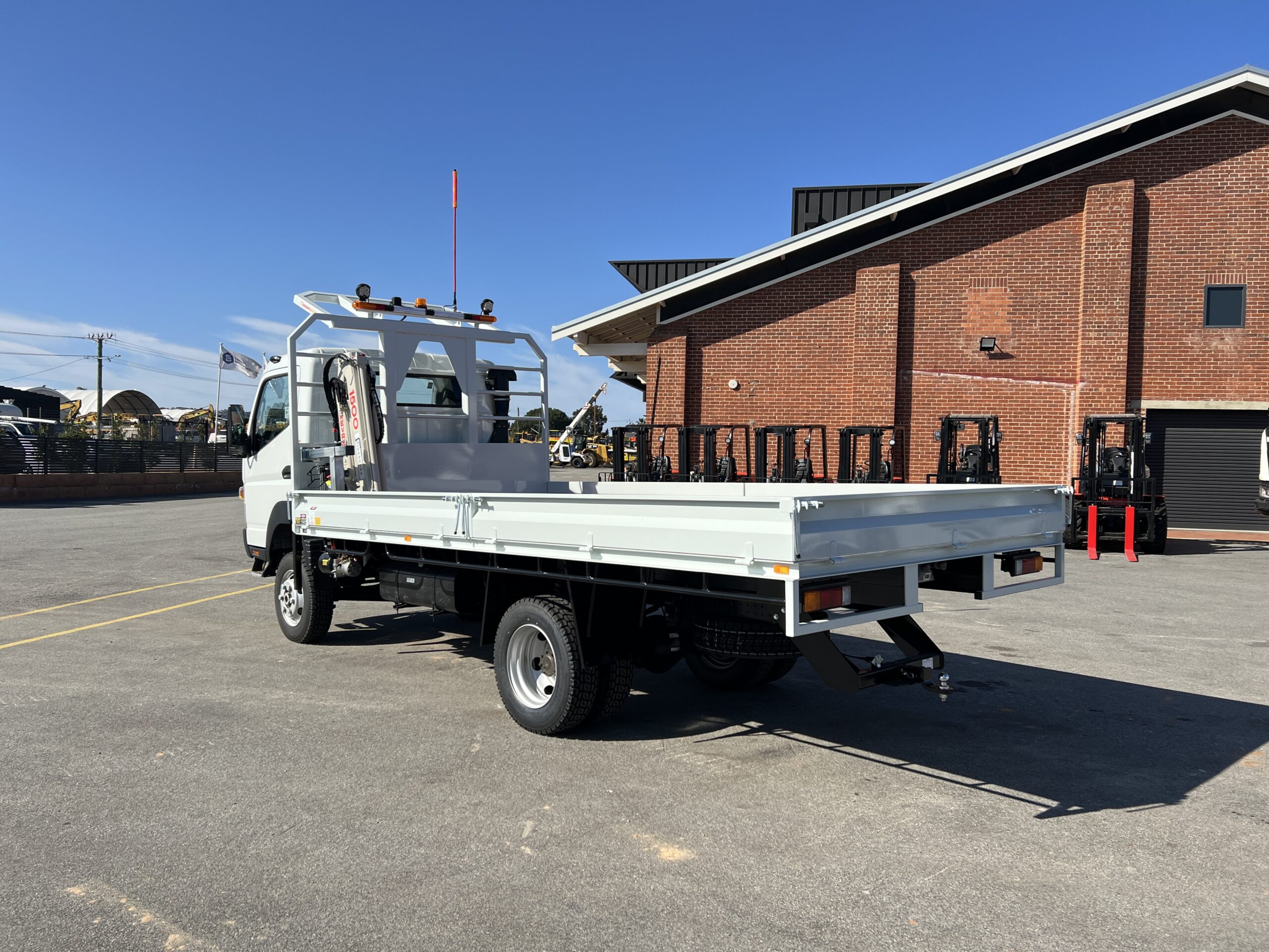 2023 MITSUBISHI FUSO FGB71ER6SFBC 4X4 5 SPEED TRAY TOP TRUCK WITH KEVREK CRANE